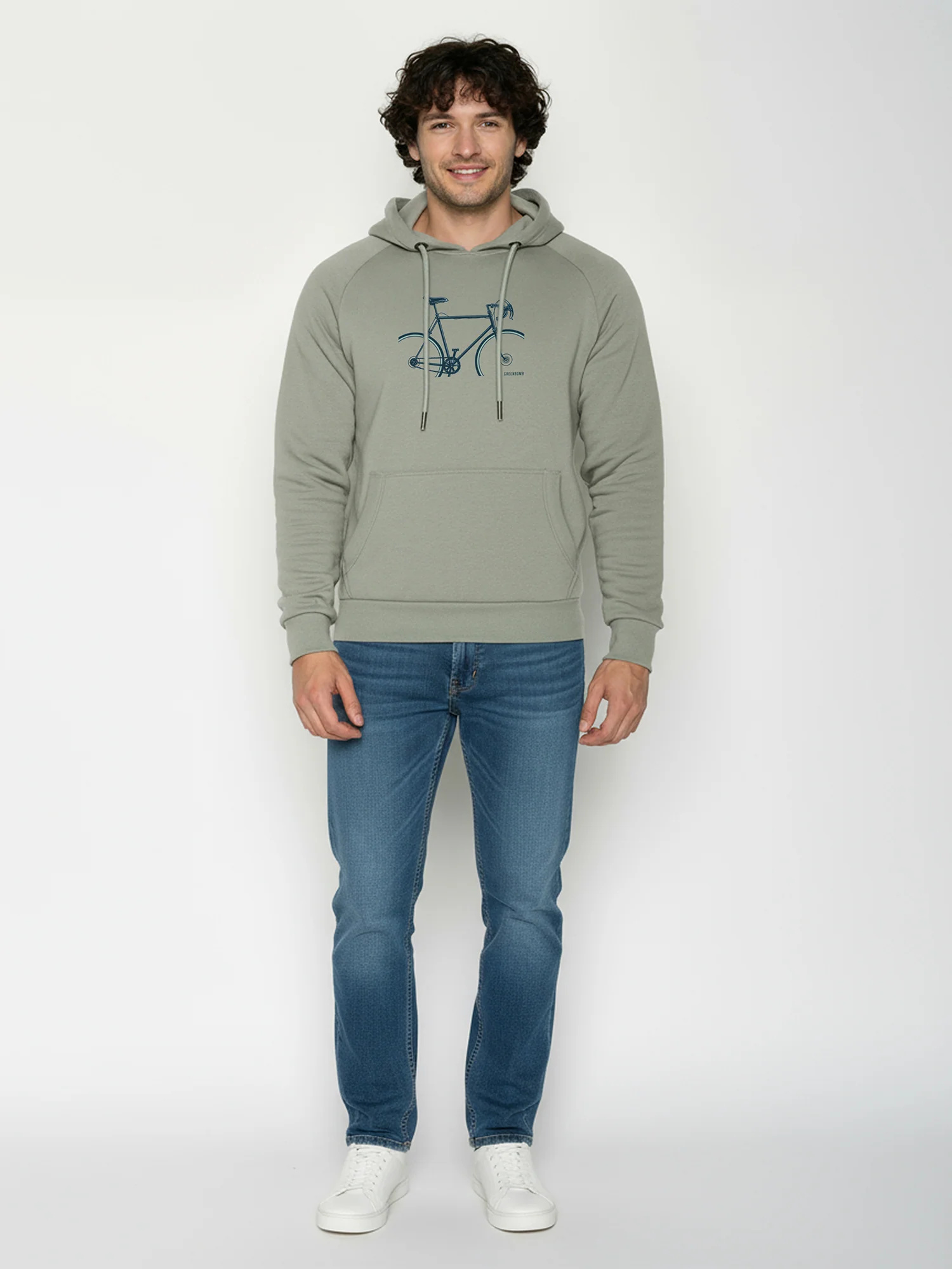 sweat à capuche homme GREENBOMB en coton bio, porté de dos, vert mousse clair