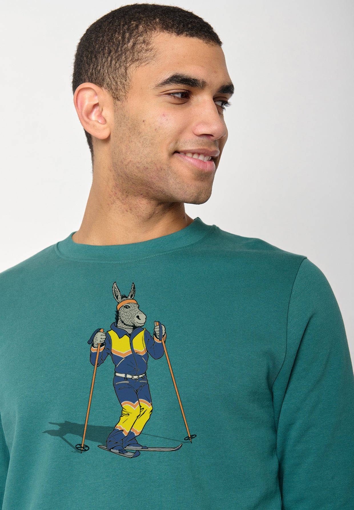 sweat homme GREENBOMB en coton bio, porté de dos, vert jungle