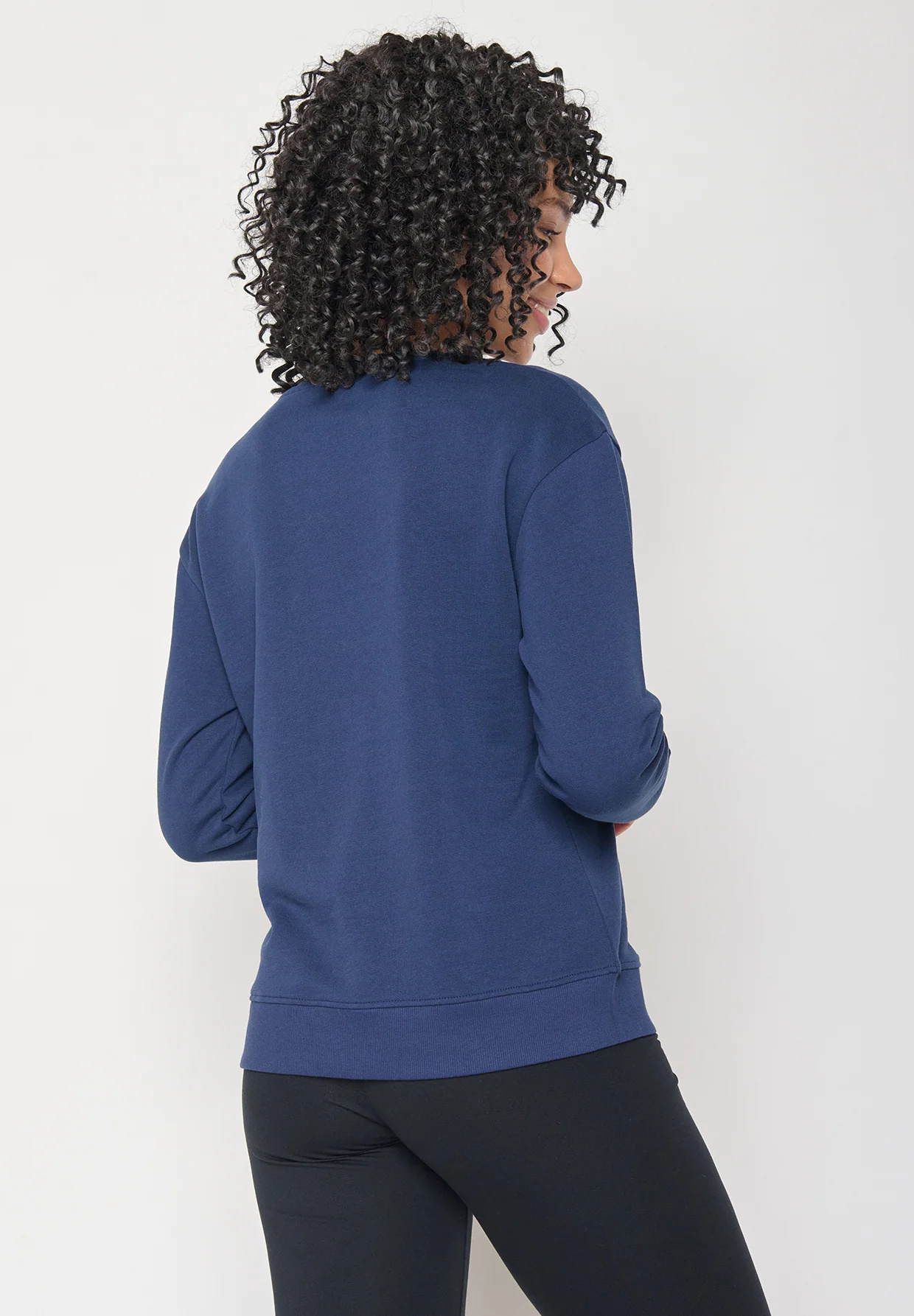 sweat femme en coton bio GOTS, détail du motif, bleu marine
