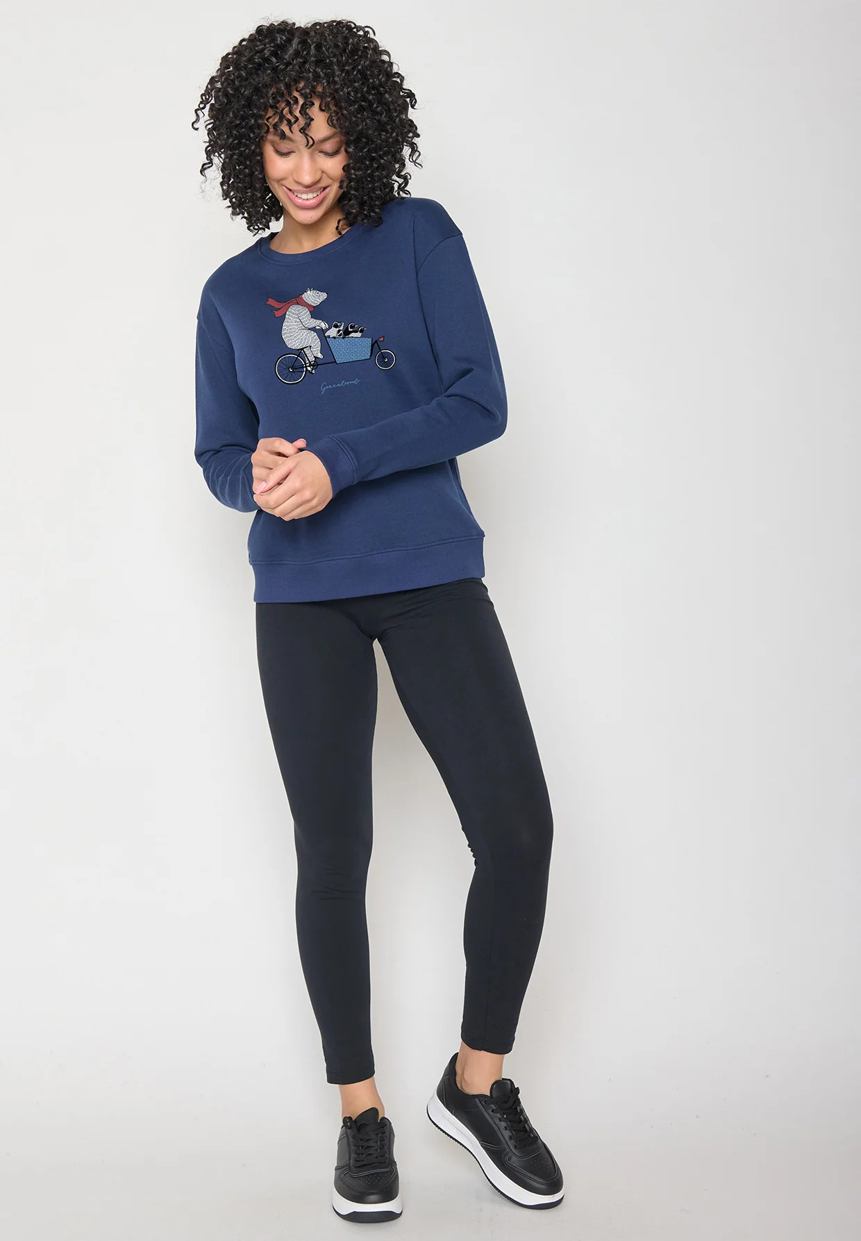 sweat femme GREENBOMB en coton bio, porté de dos, bleu marine