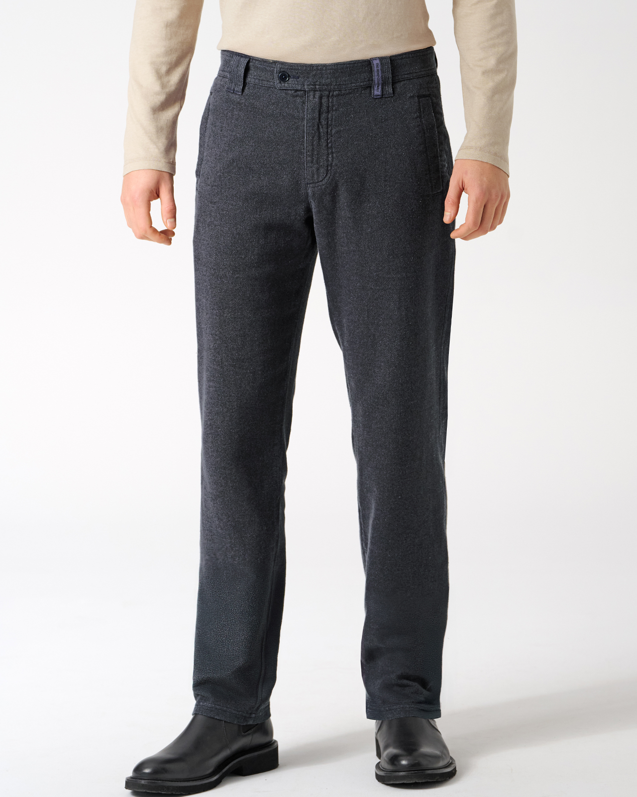 pantalon chino homme en chanvre et coton bio bleu marine, vue du produit