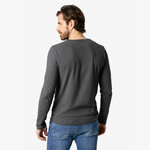 T-shirt manches longues Terik en coton bio gris foncé, porté de dos