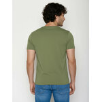 T-shirt homme à motifs ours en coton bio GOTS, vert graine, vue portée en pied