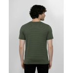 T-shirt homme rayé en coton bio GOTS, rayures herbe, vue portée en pied