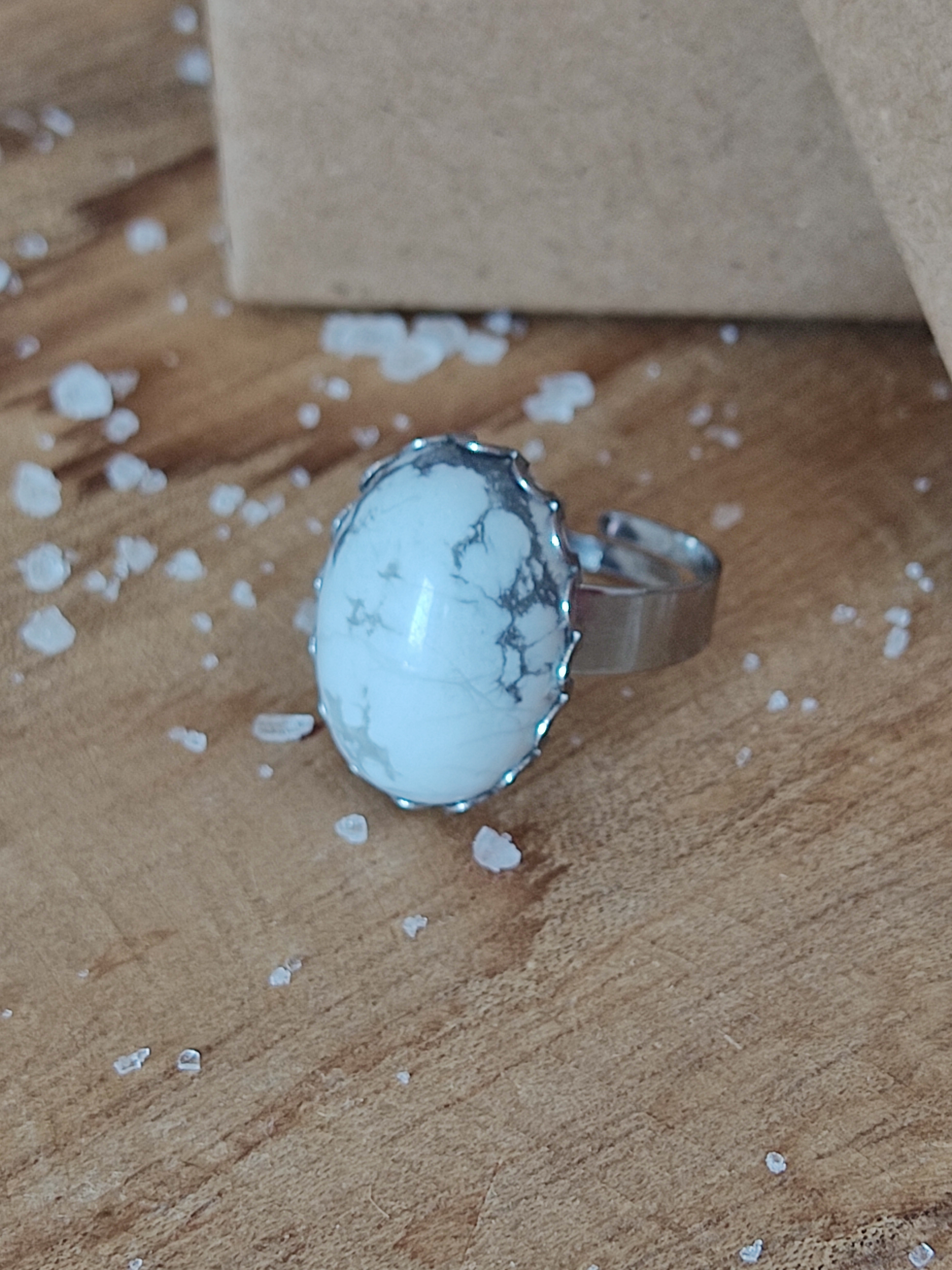 Bague 18x13 Howlite