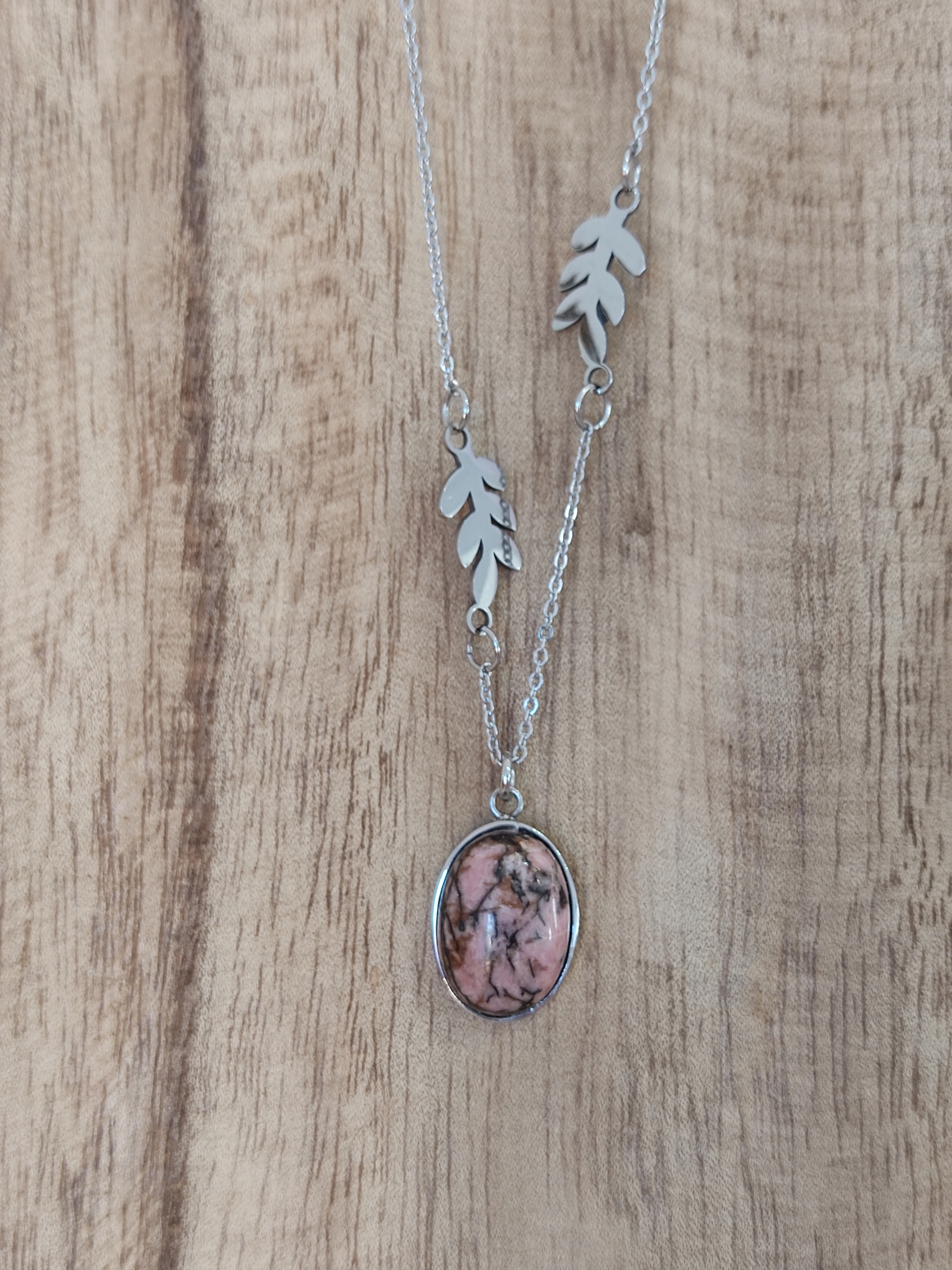 Collier cabochon rhodonite laurier 4