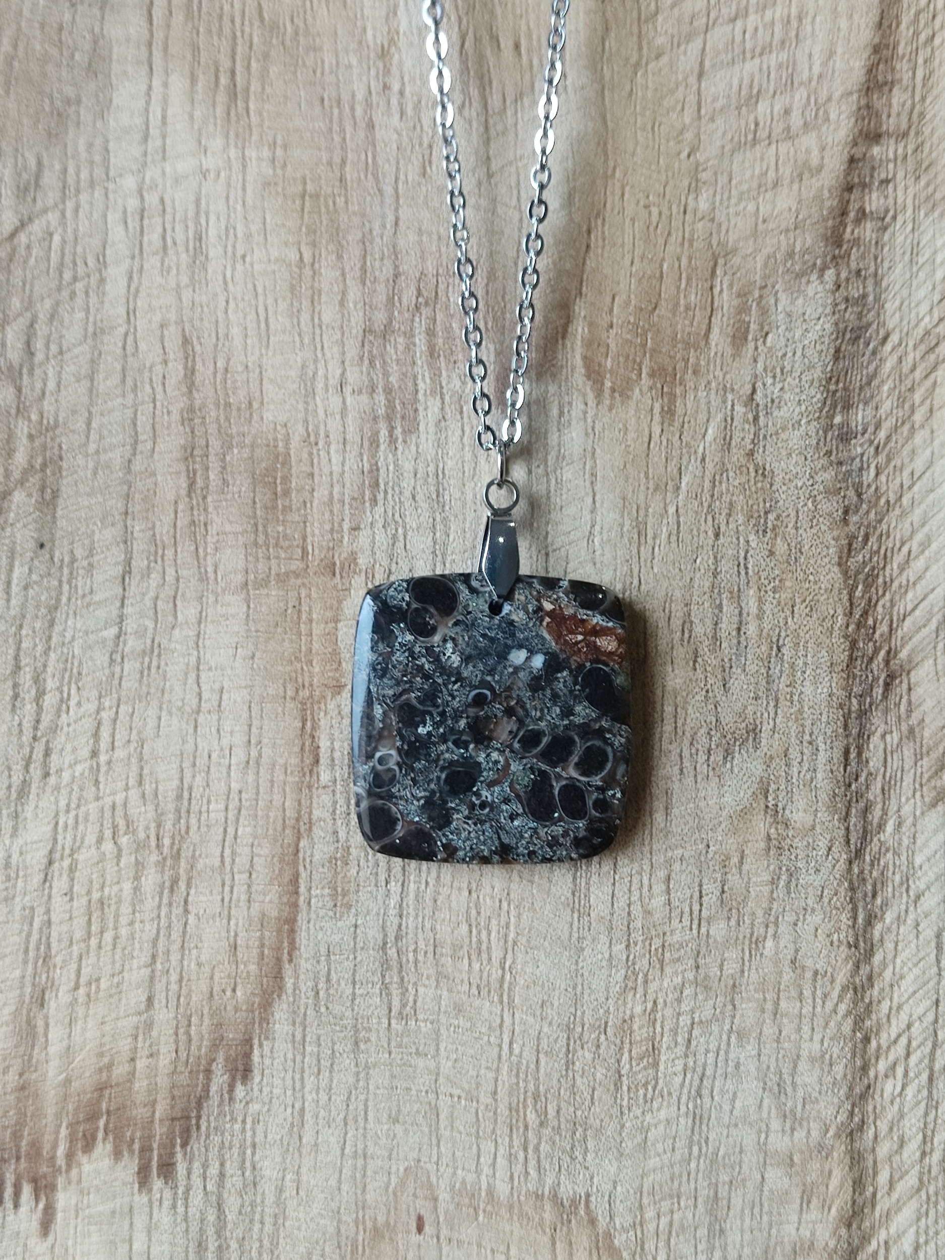 Collier Turitelle carré 4