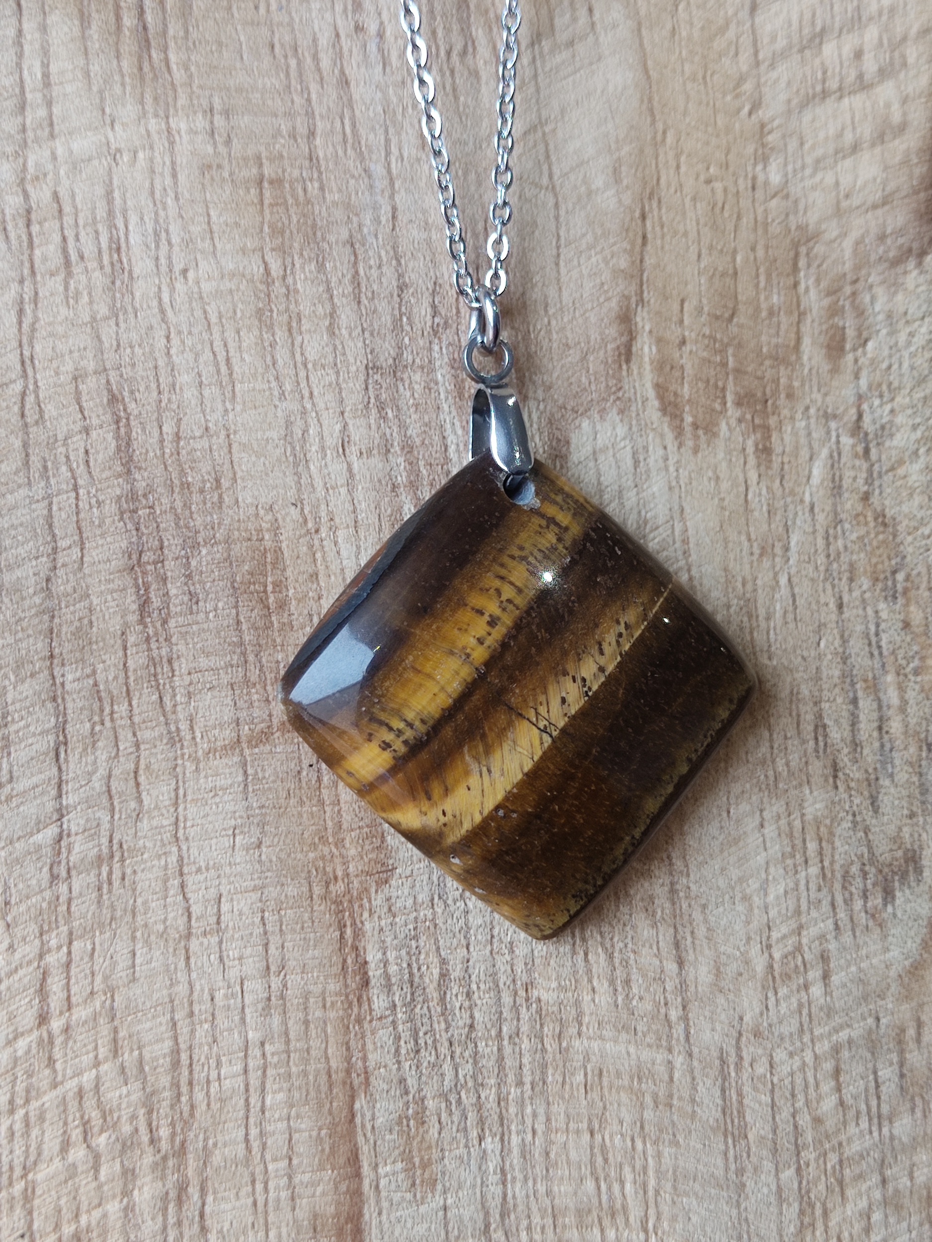 Collier oeil de tigre carré 3