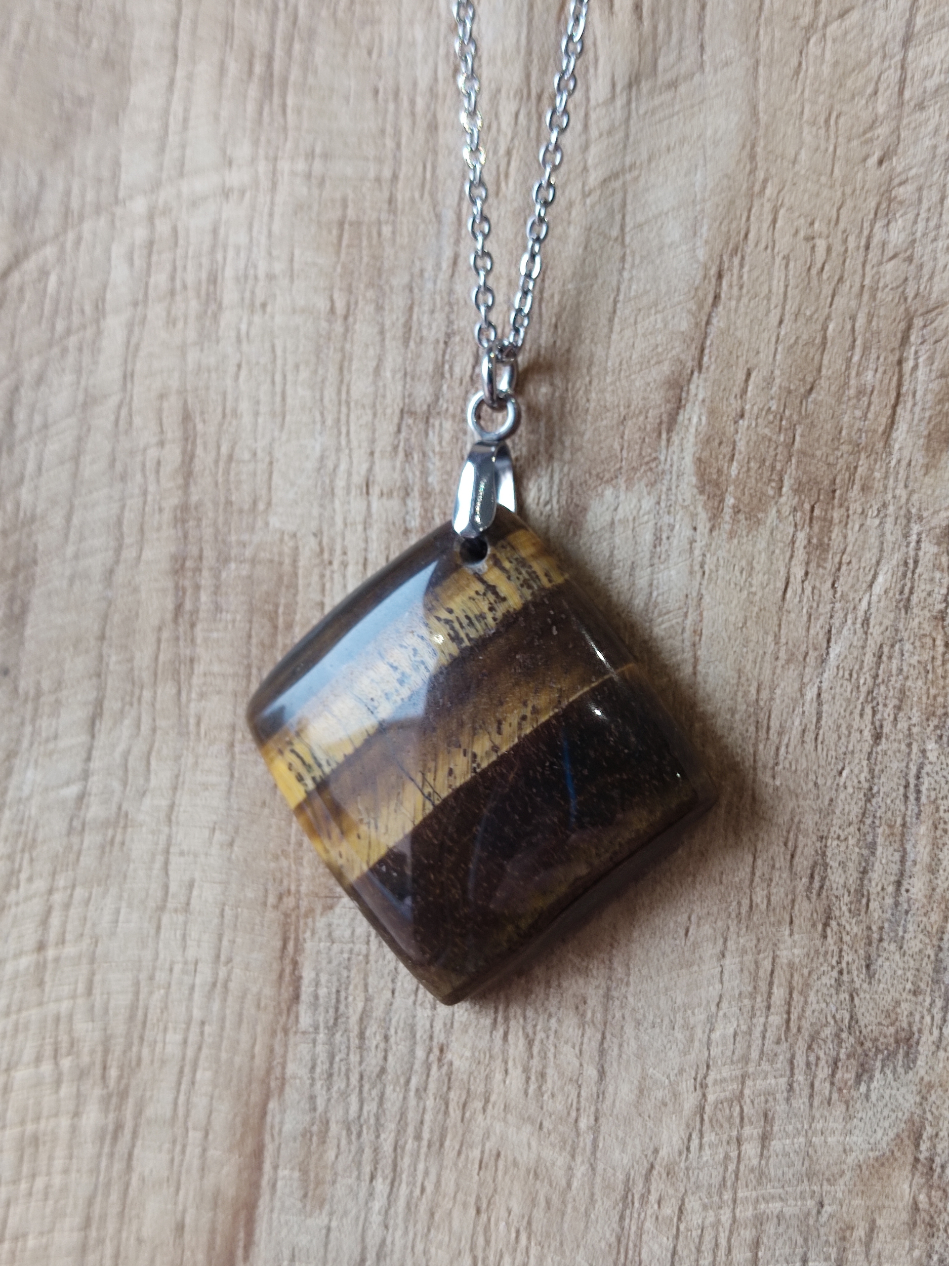Collier oeil de tigre carré 4
