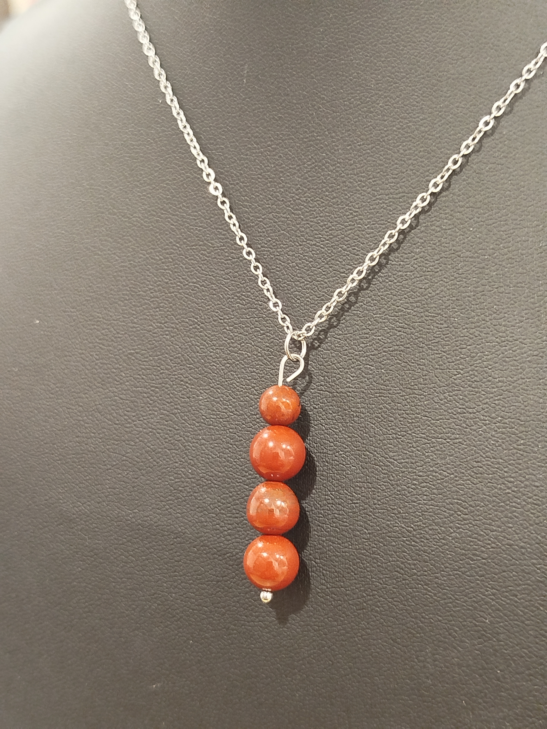 Collier perles jaspe rouge