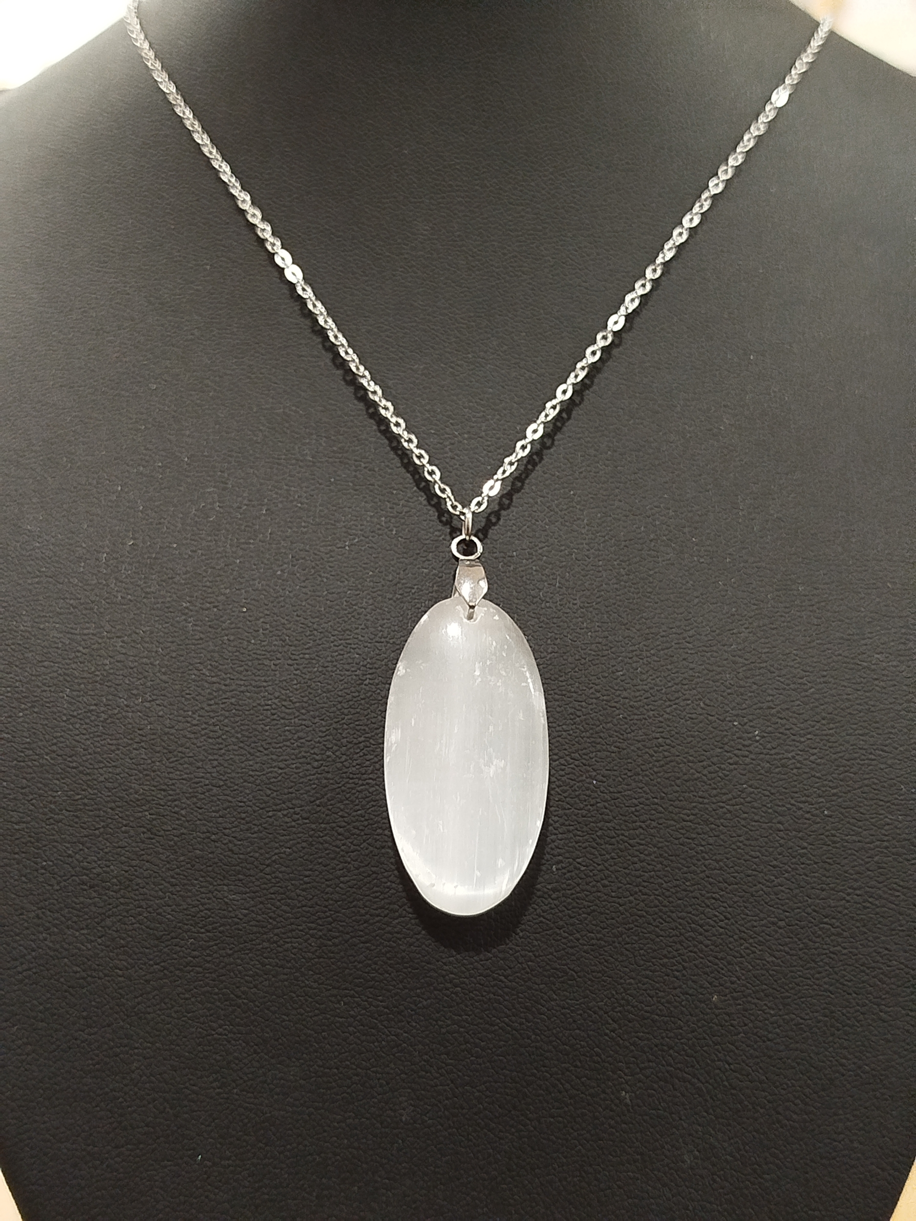 Collier Sélénite