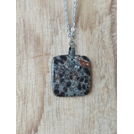 Collier Turitelle carré 3