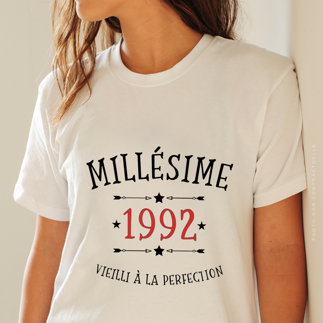 MOCKUP-Femme-2--tee-shirt-MILLESIME-carré