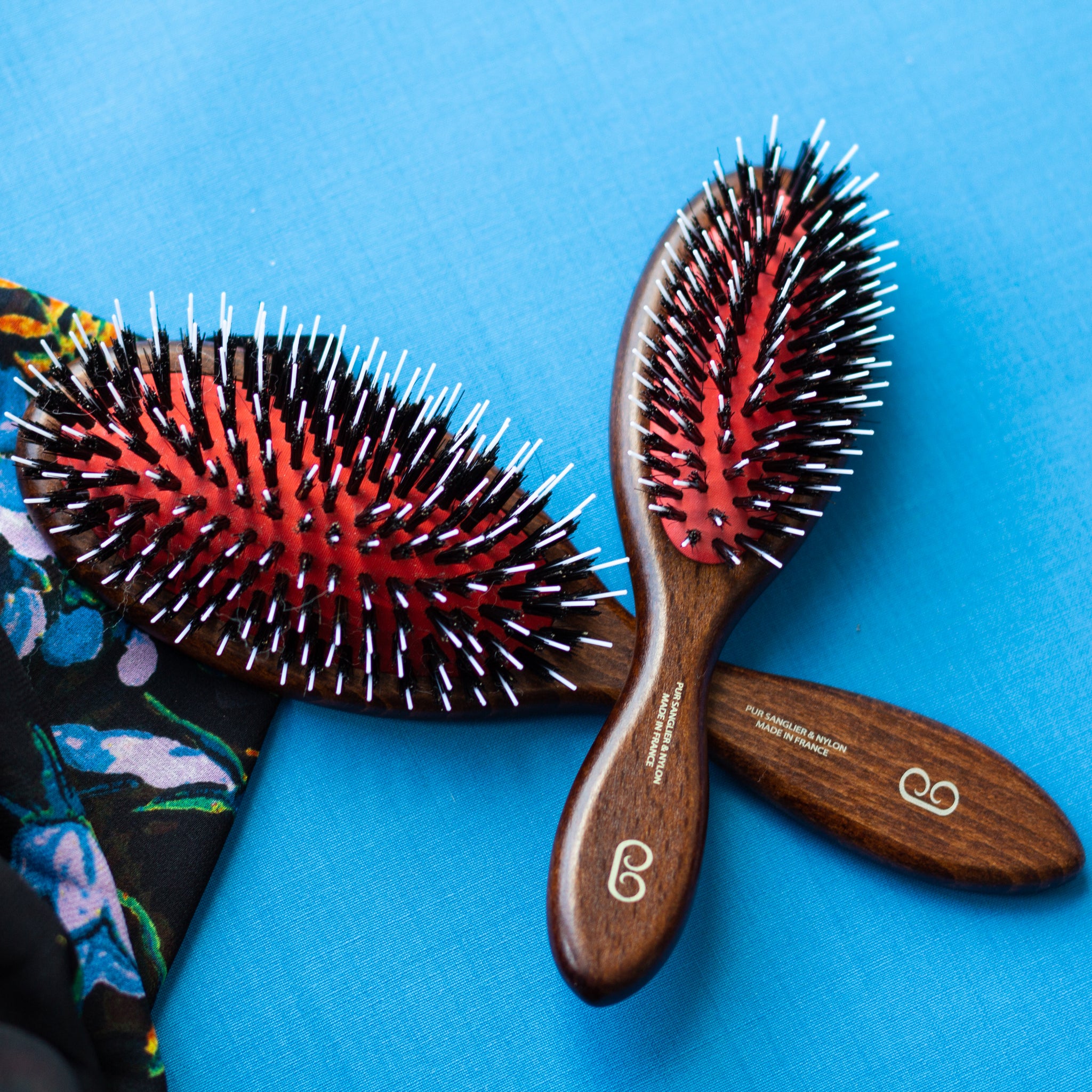 Brosses et peignes pour cheveux bouclés – L'Artisan Brossier