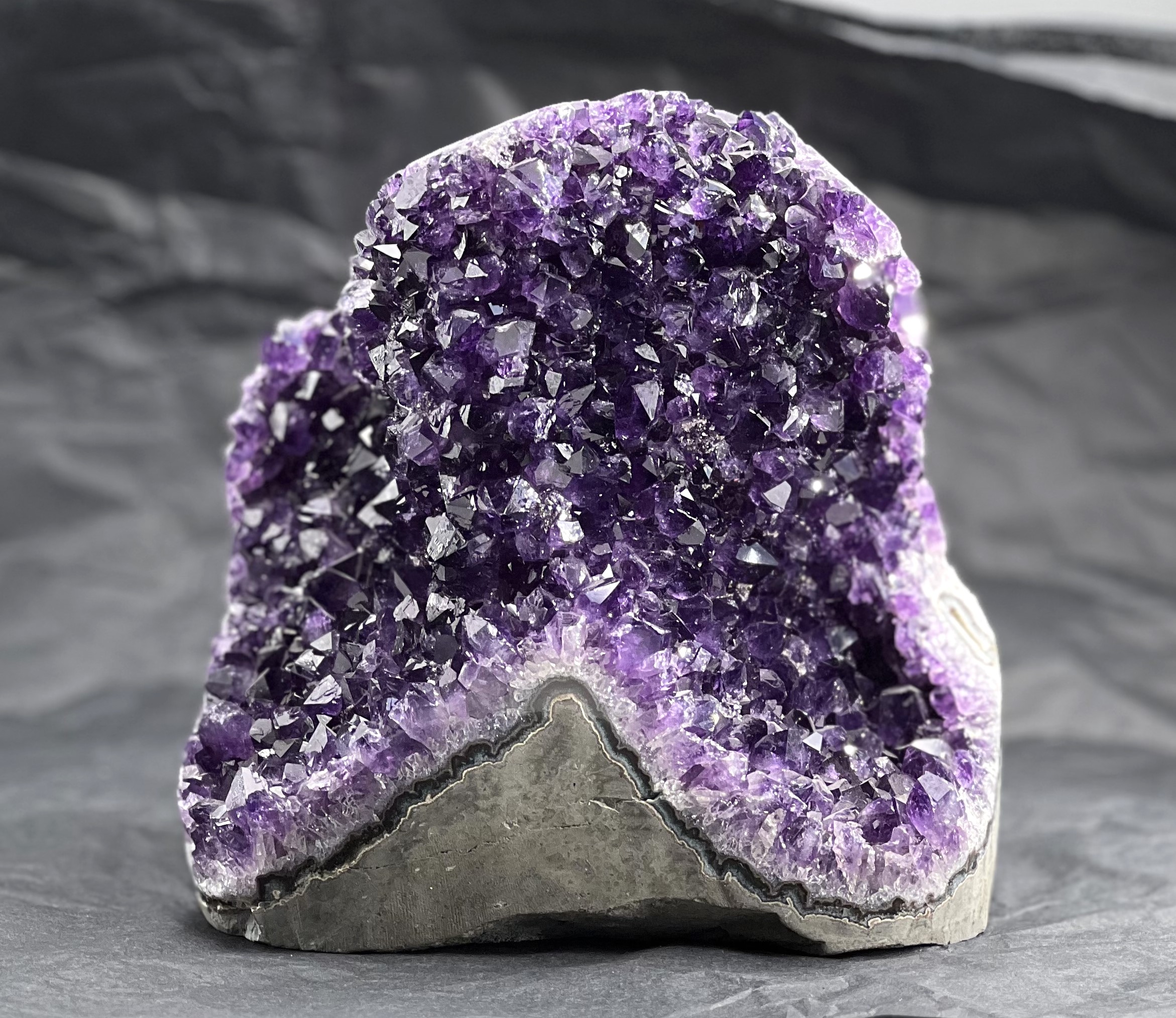 DRUSE AMETHYSTE POLIE 3.220KG LES PIERRES DE KYRIA (1)