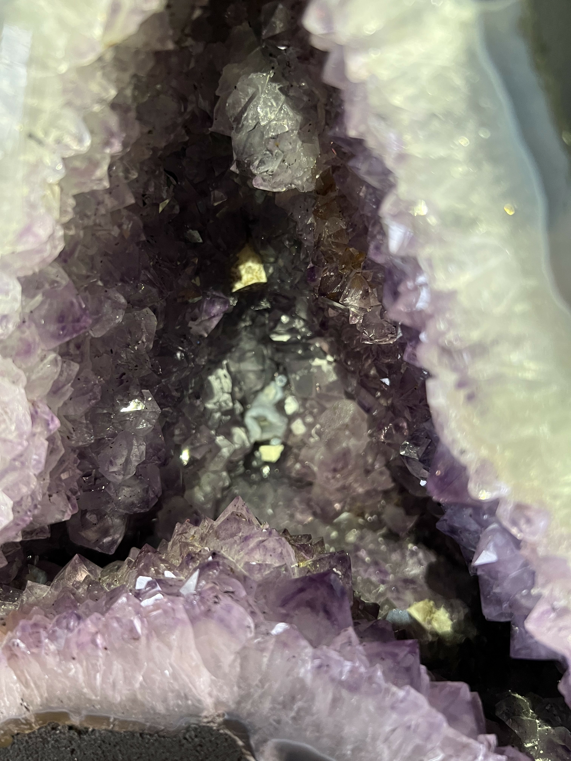 GEODE CATHEDRALE AMETHYSTE 13.7KG LES PIERRES DE KYRIA (11)