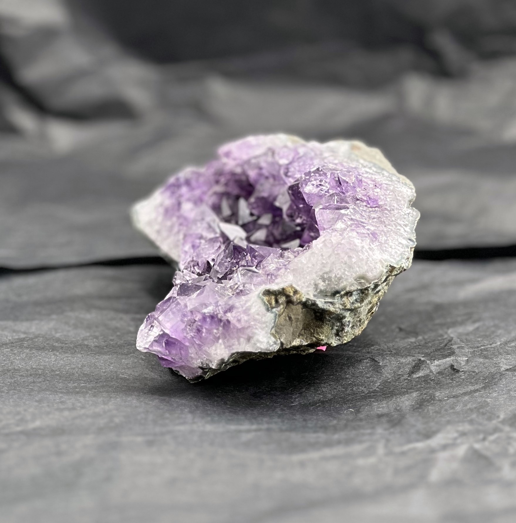 DRUSE AMETHYSTE URUGUAY 361G ENVIRON LES PIERRES DE KYRIA (3)
