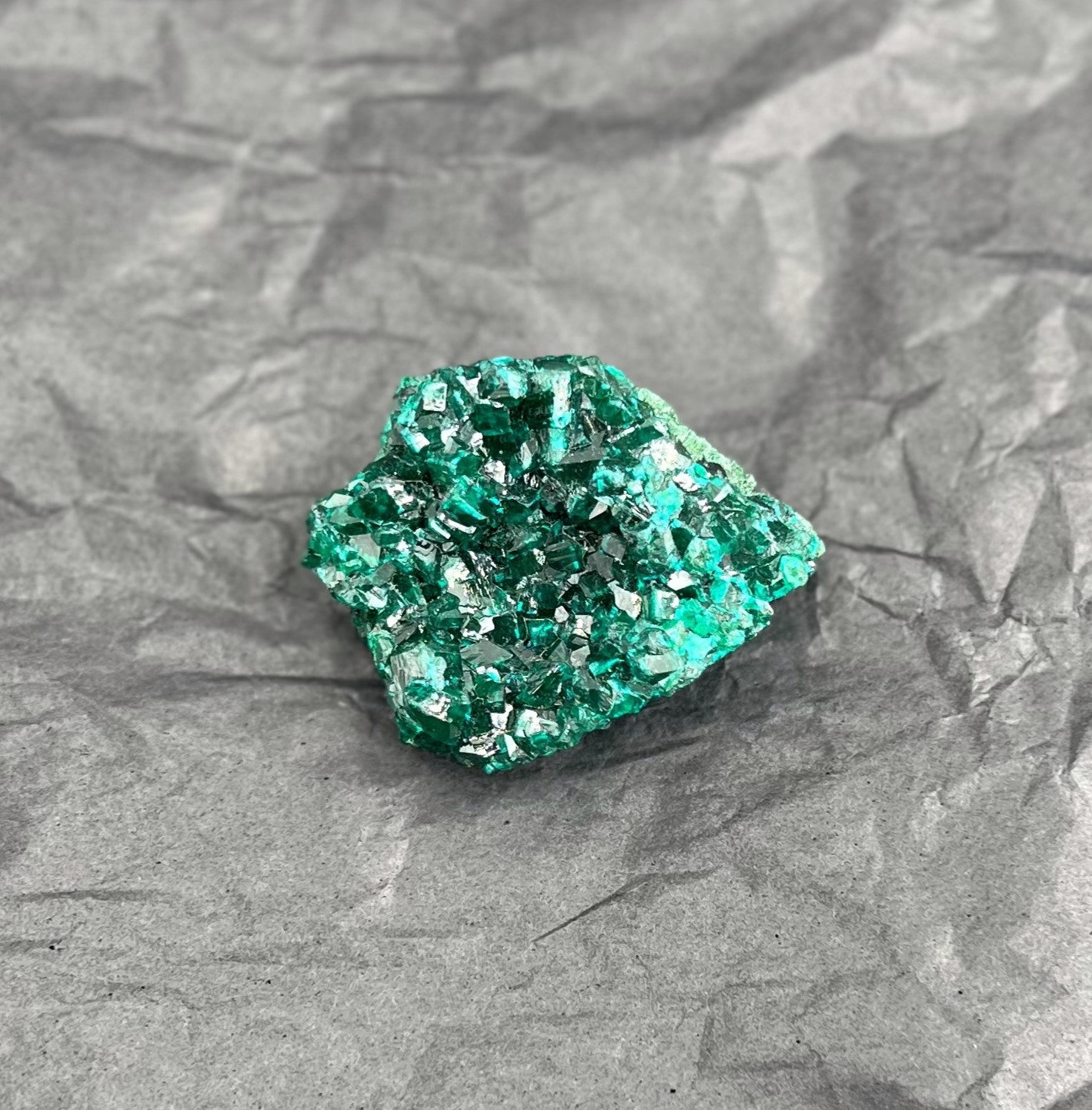 DIOPTASE CRISTALLISEE LES PIERRES DE KYRIA (3)