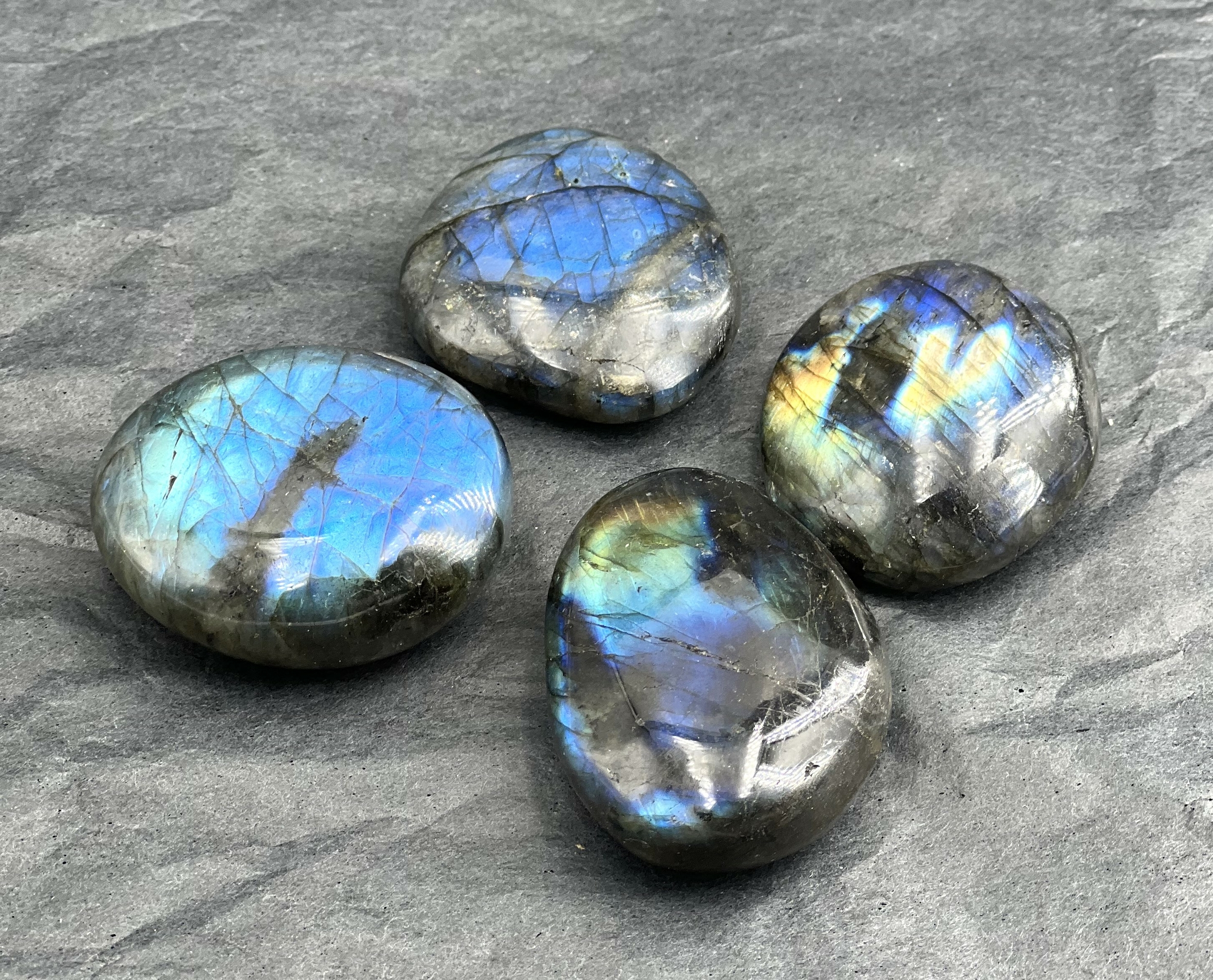 GALET LABRADORITE QUALITE EXTRA LES PIERRES DE KYRIA (2)