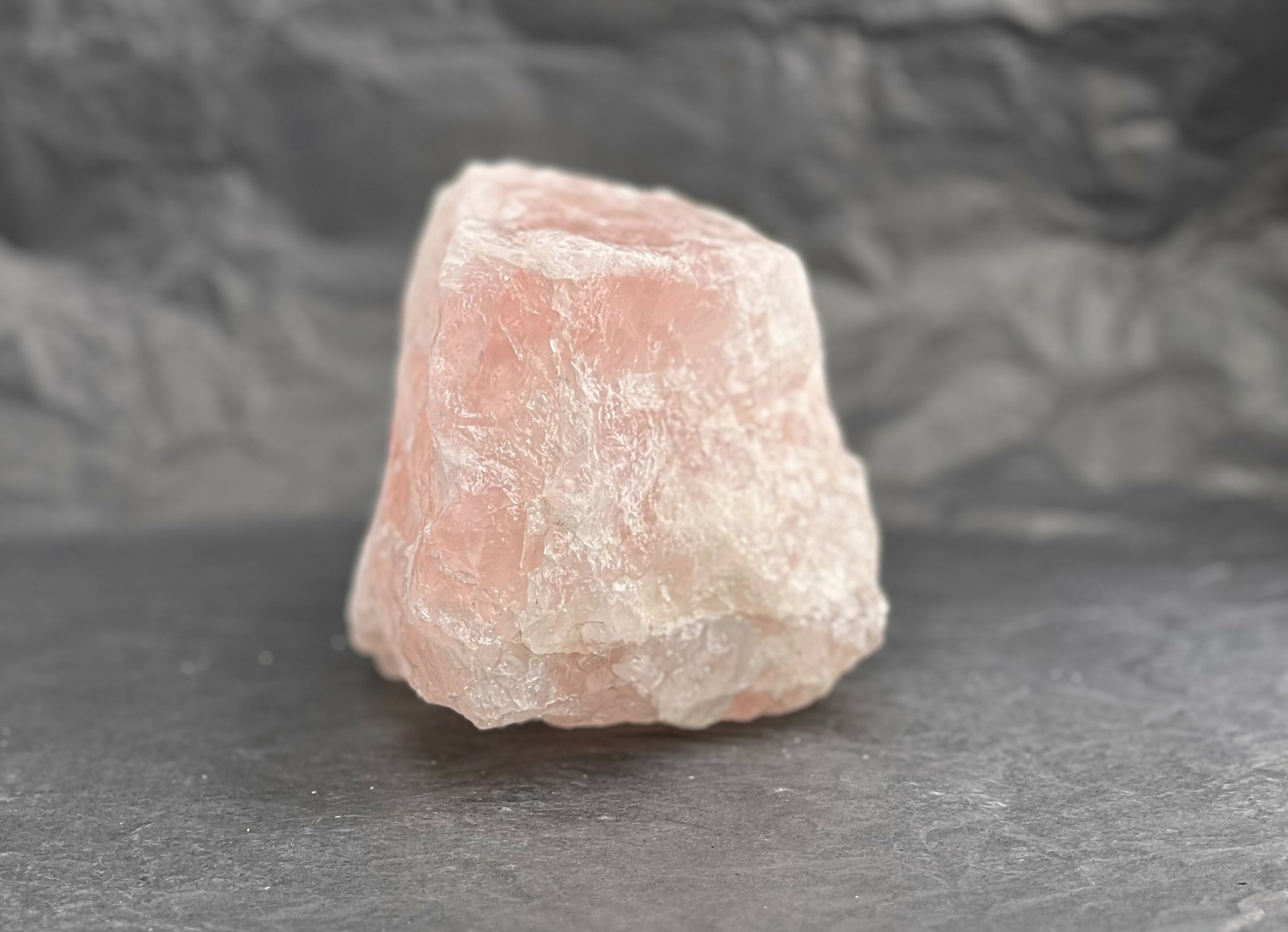 QUARTZ ROSE BRUT 2.670KG LES PIERRES DE KYRIA (2)