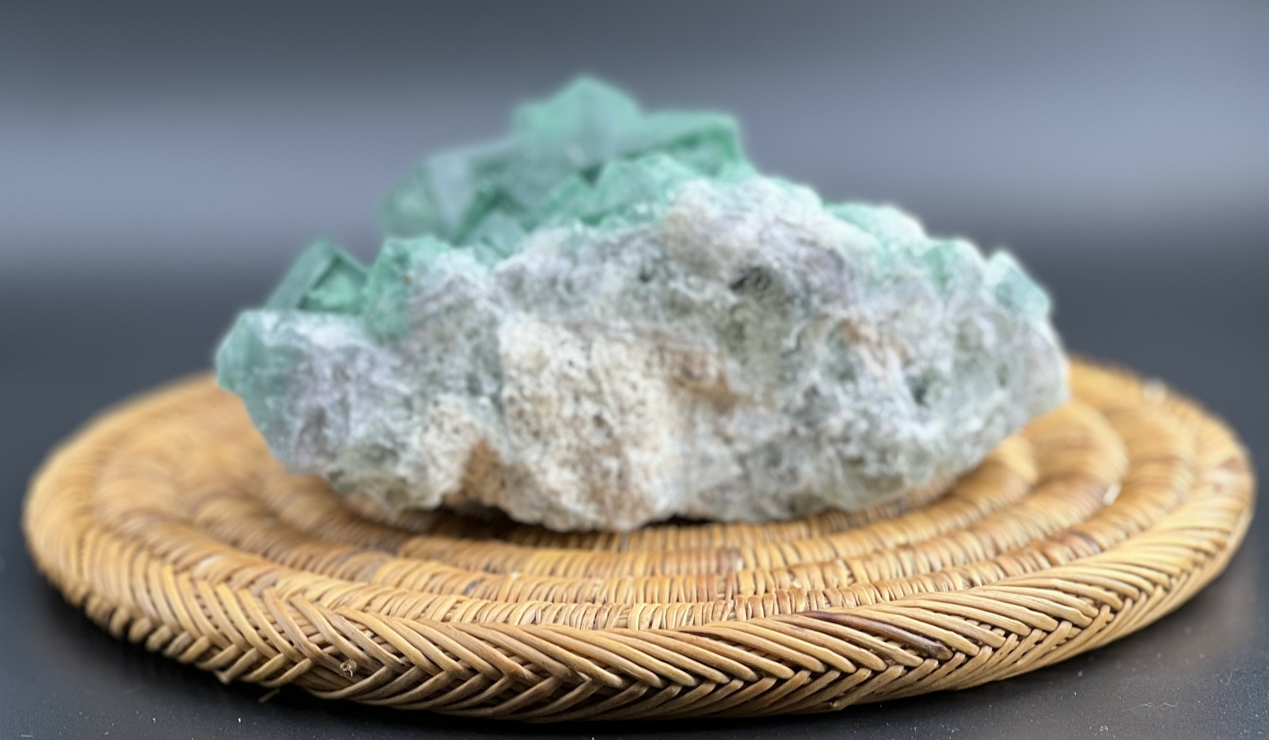 FLUORITE FLUORINE MADAGASCAR 1343G LES PIERRES DE KYRIA (3)
