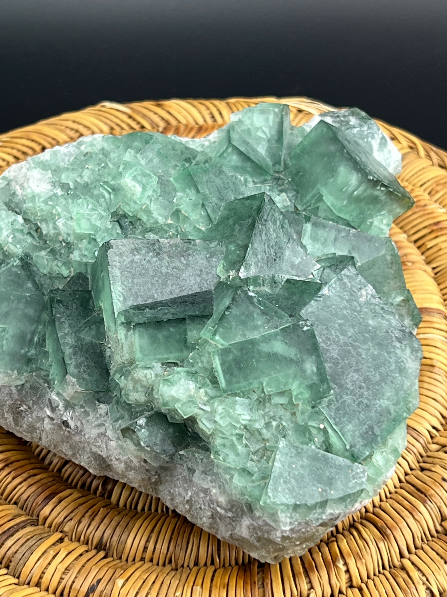 FLUORITE FLUORINE MADAGASCAR 1343G LES PIERRES DE KYRIA (7)