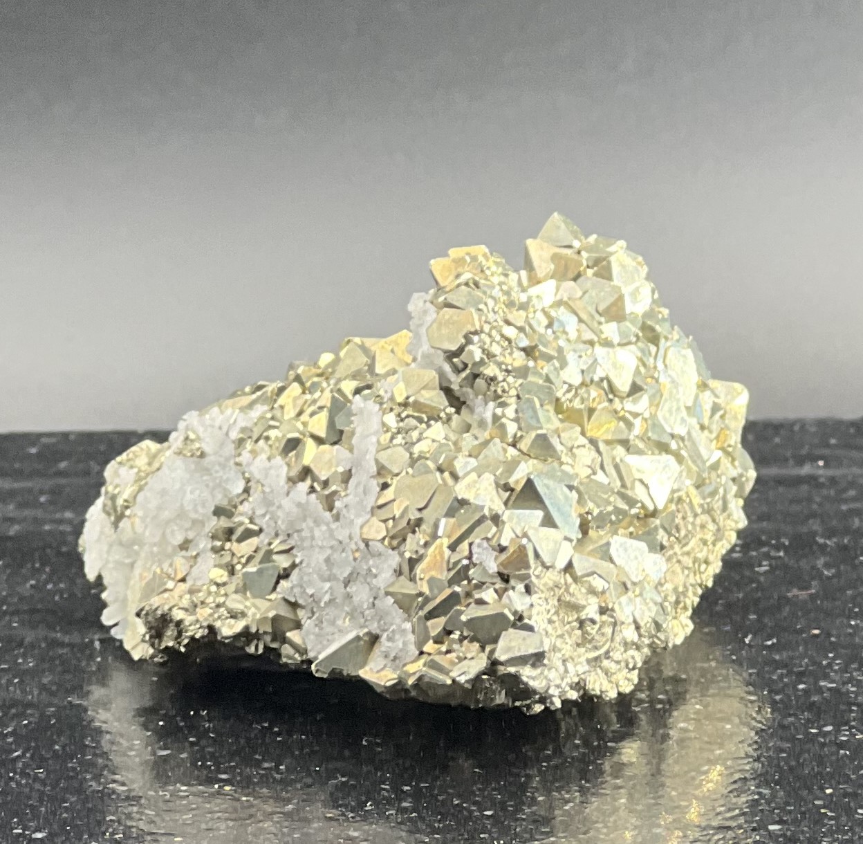 PYRITE BRUTE 255G LES PIERRES DE KYRIA (1)