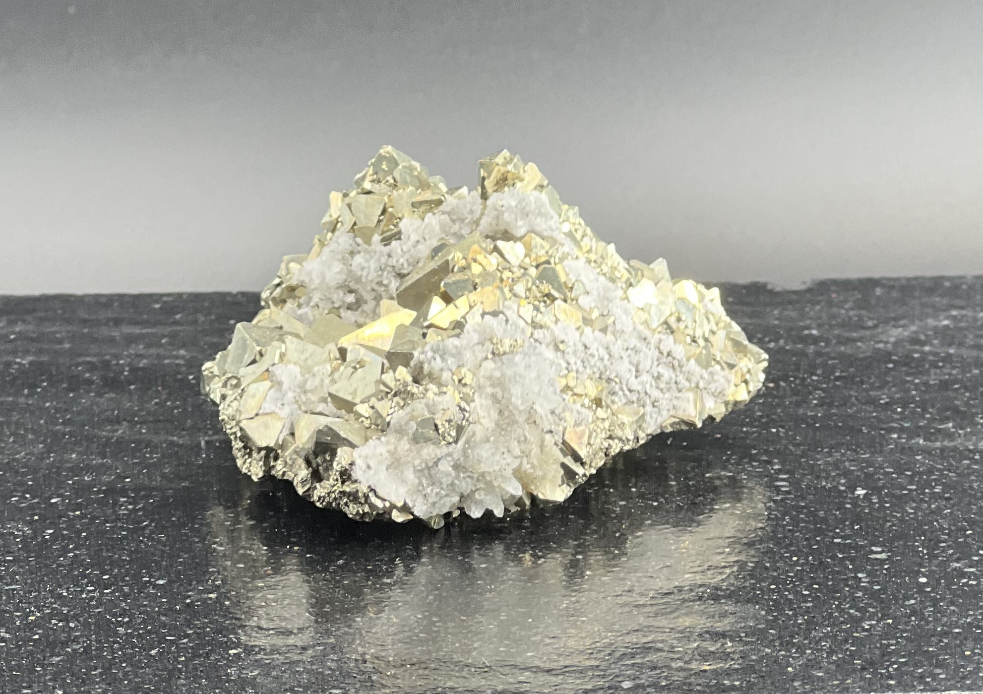 PYRITE BRUTE 255G LES PIERRES DE KYRIA (4)