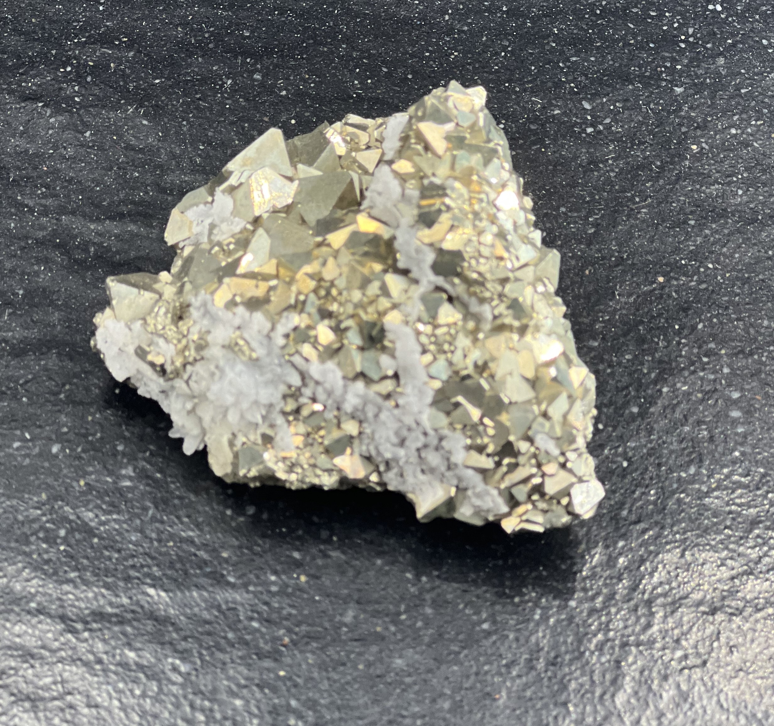 PYRITE BRUTE 255G LES PIERRES DE KYRIA (6)