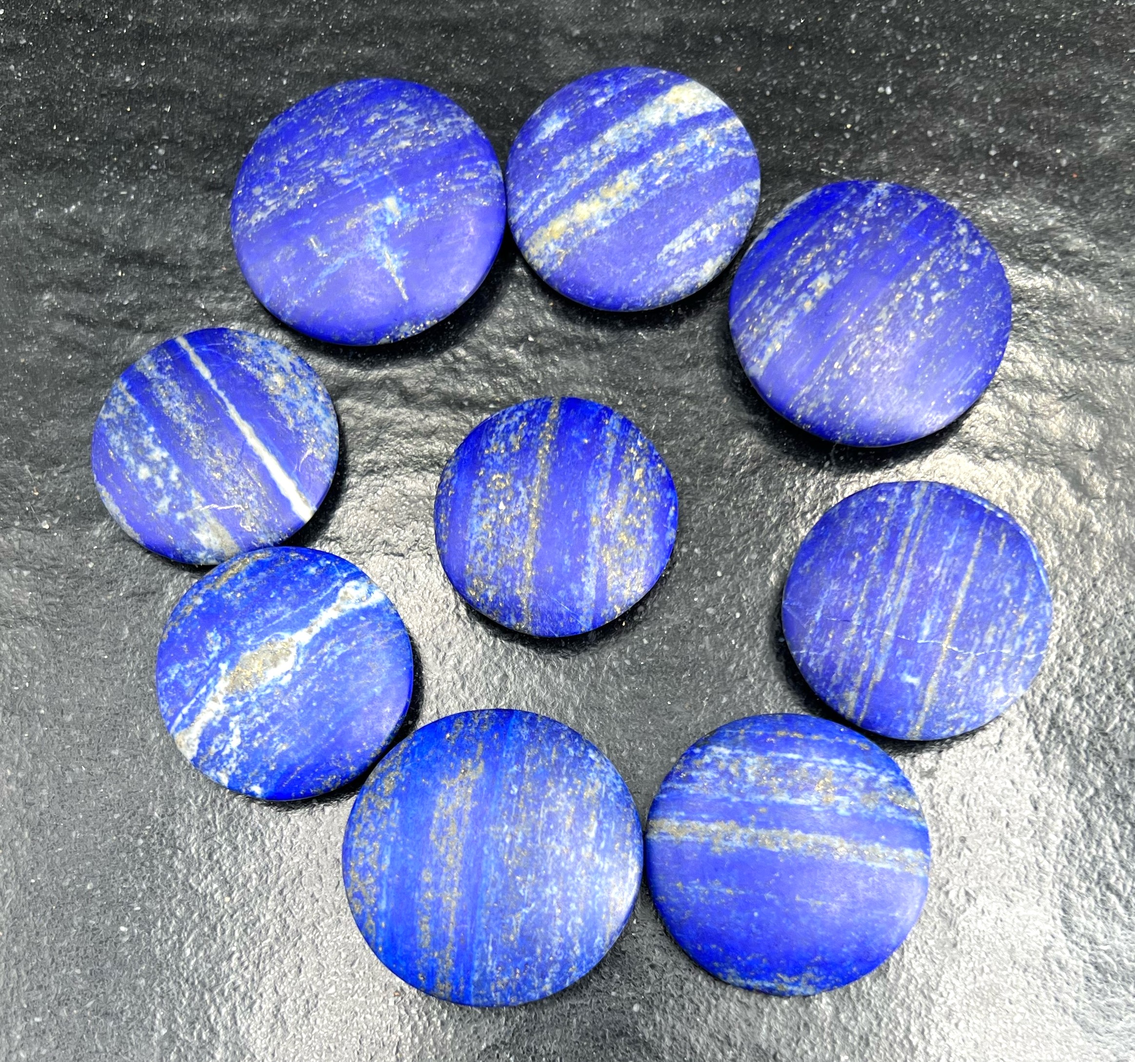 GALET ROND LAPIS LAZULI EXTRA LES PIERRES DE KYRIA (2)