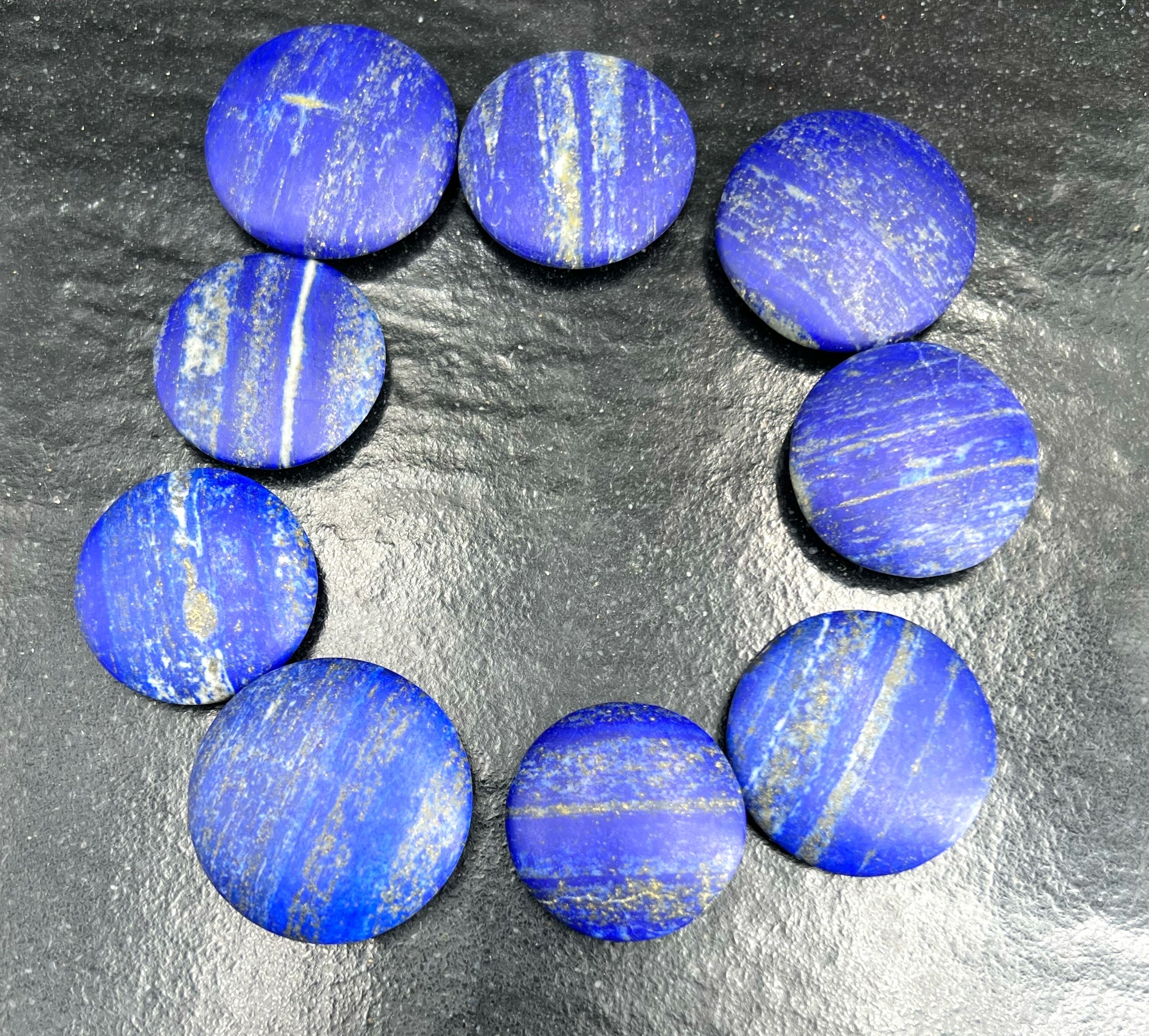 GALET ROND LAPIS LAZULI EXTRA LES PIERRES DE KYRIA (1)