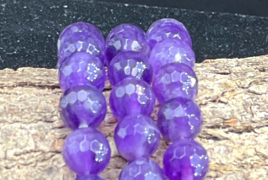 BRACELET AMETHYSTE FACETTE 8MM LES PIERRES DE KYRIA (2)