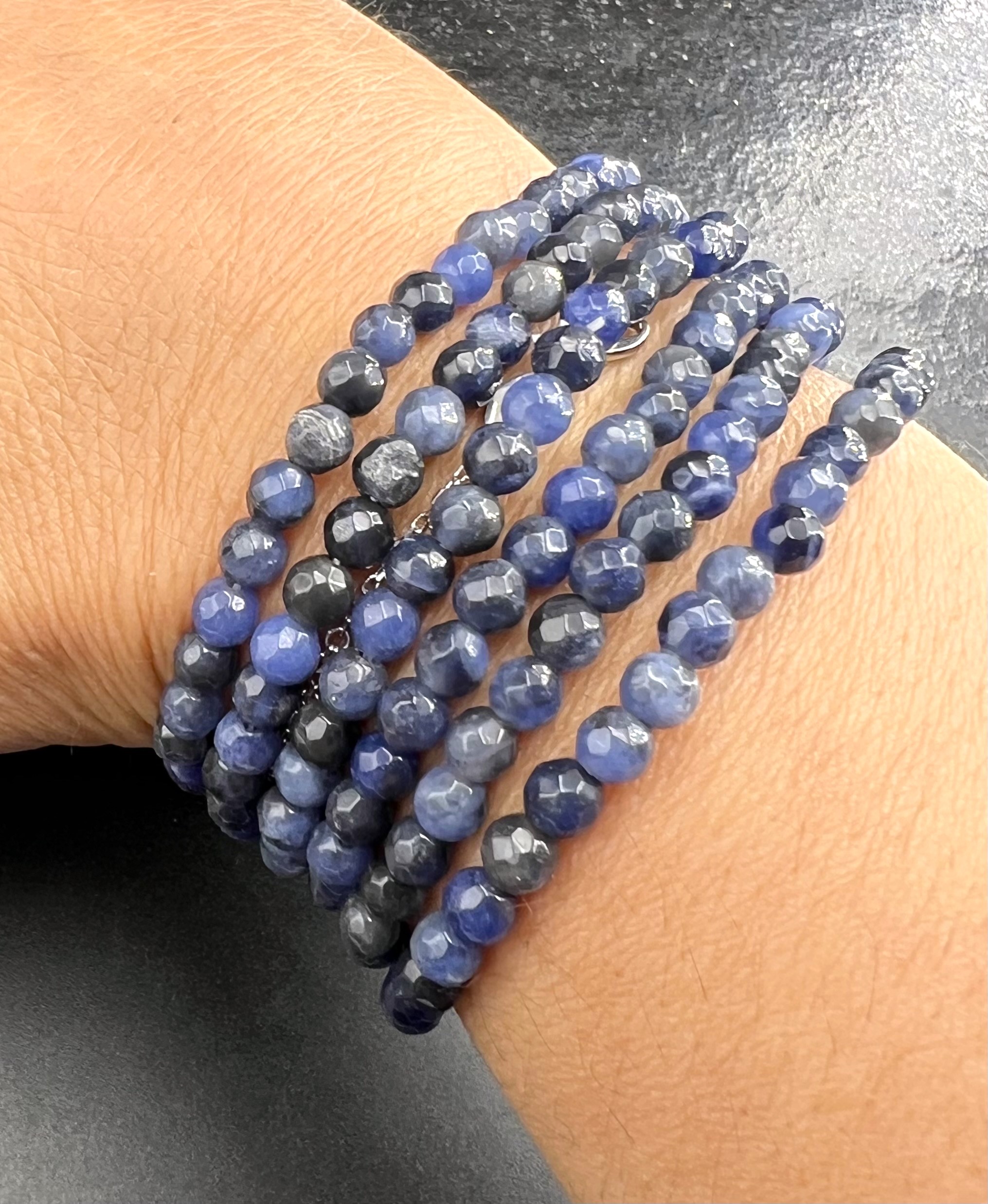 BRACELET SODALITE FACETTE 4MM LES PIERRES DE KYRIA (1)