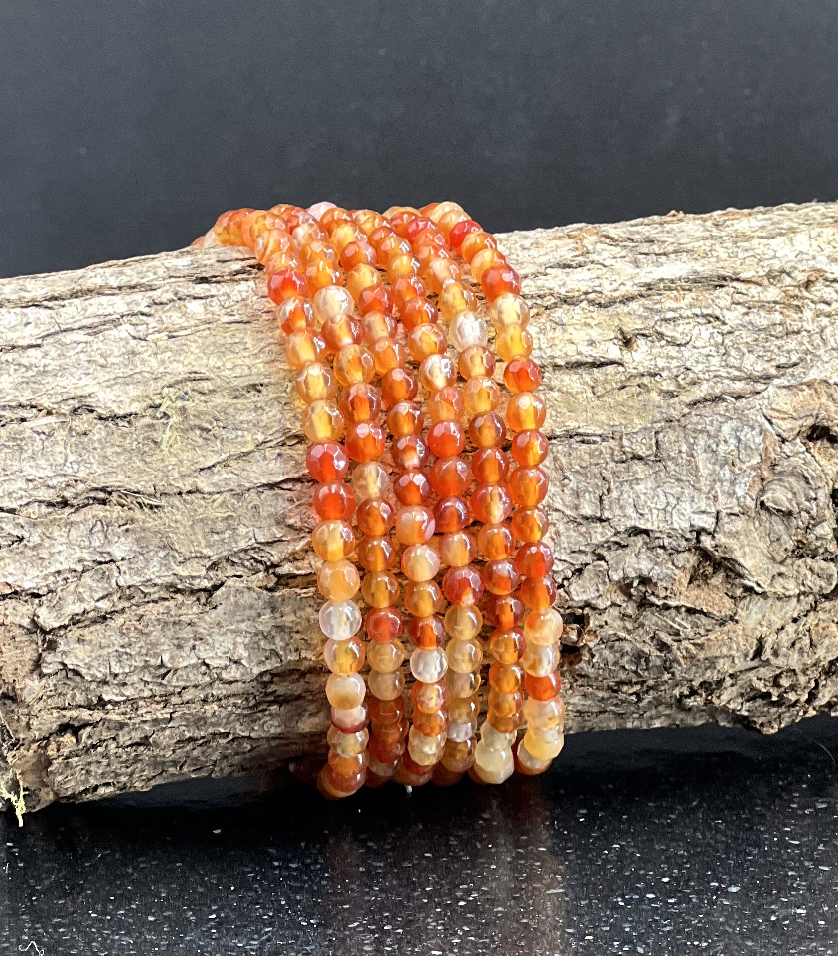 BRACELET CORNALINE FACETTE 4MM LES PIERRES DE KYRIA (3)