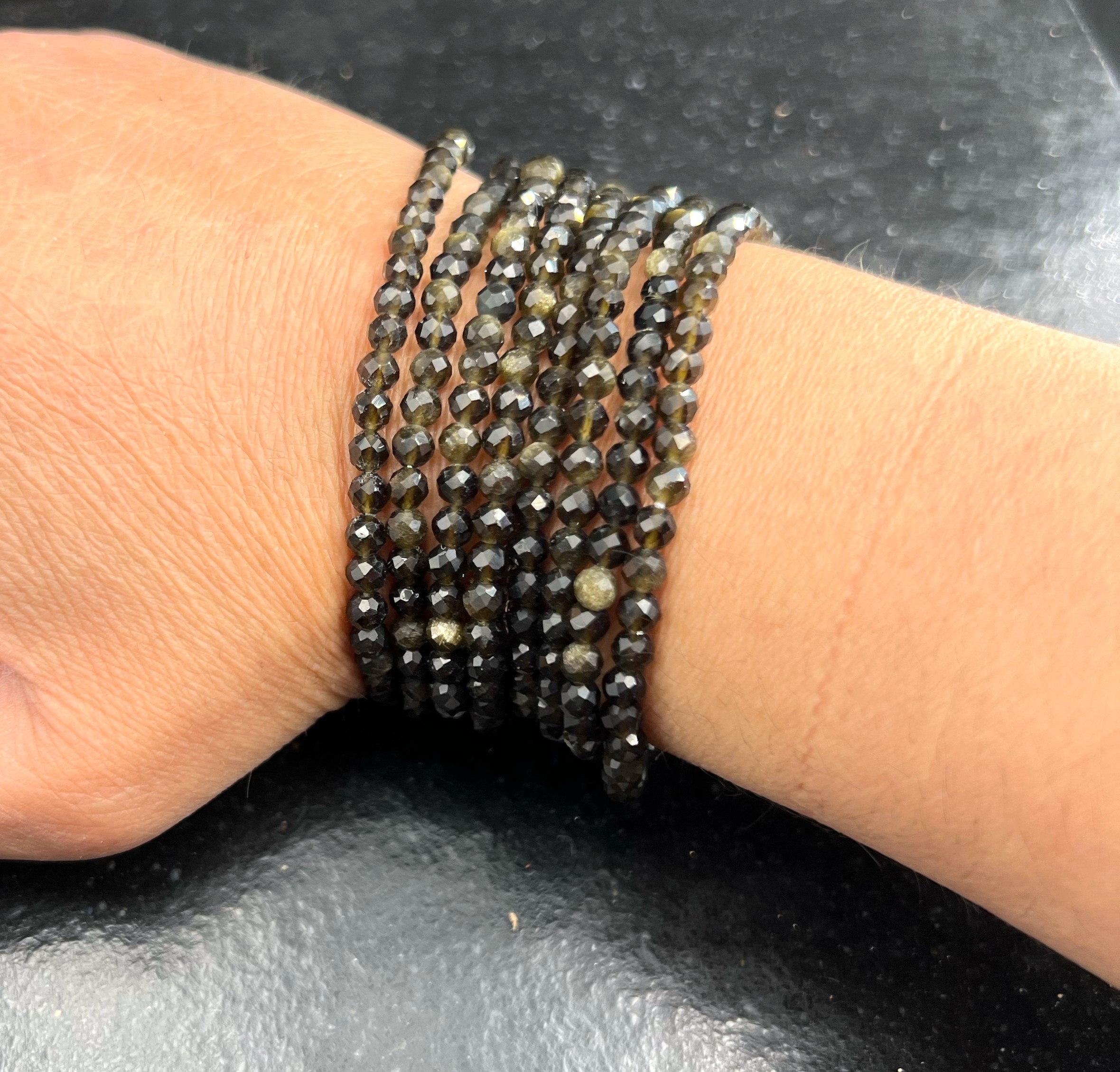 BRACELET OBSIDIENNE DOREE FACETTE 4MM LES PIERRES DE KYRIA (3)