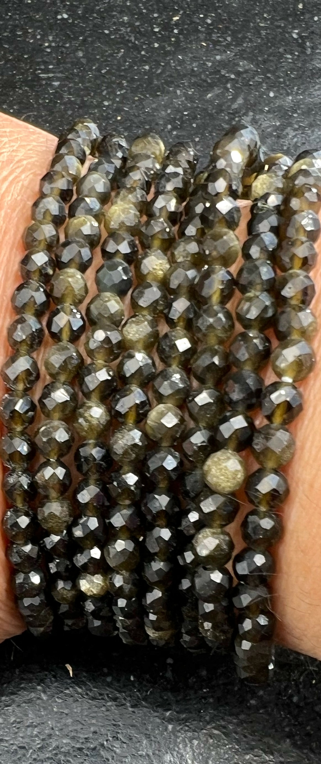 BRACELET OBSIDIENNE DOREE FACETTE 4MM LES PIERRES DE KYRIA (2)