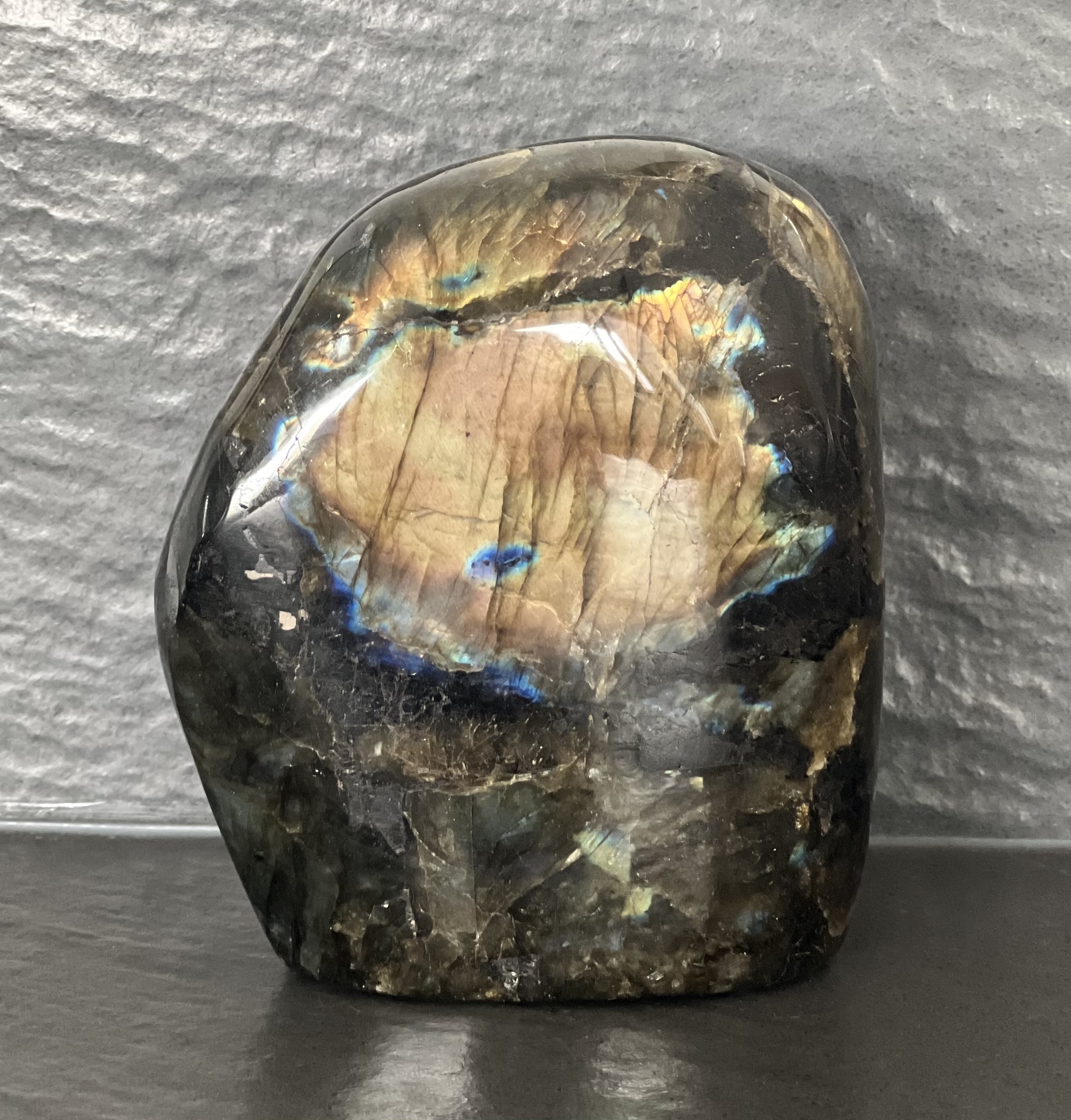 LABRADORITE POLIE LES PIERRES DE KYRIA (1)