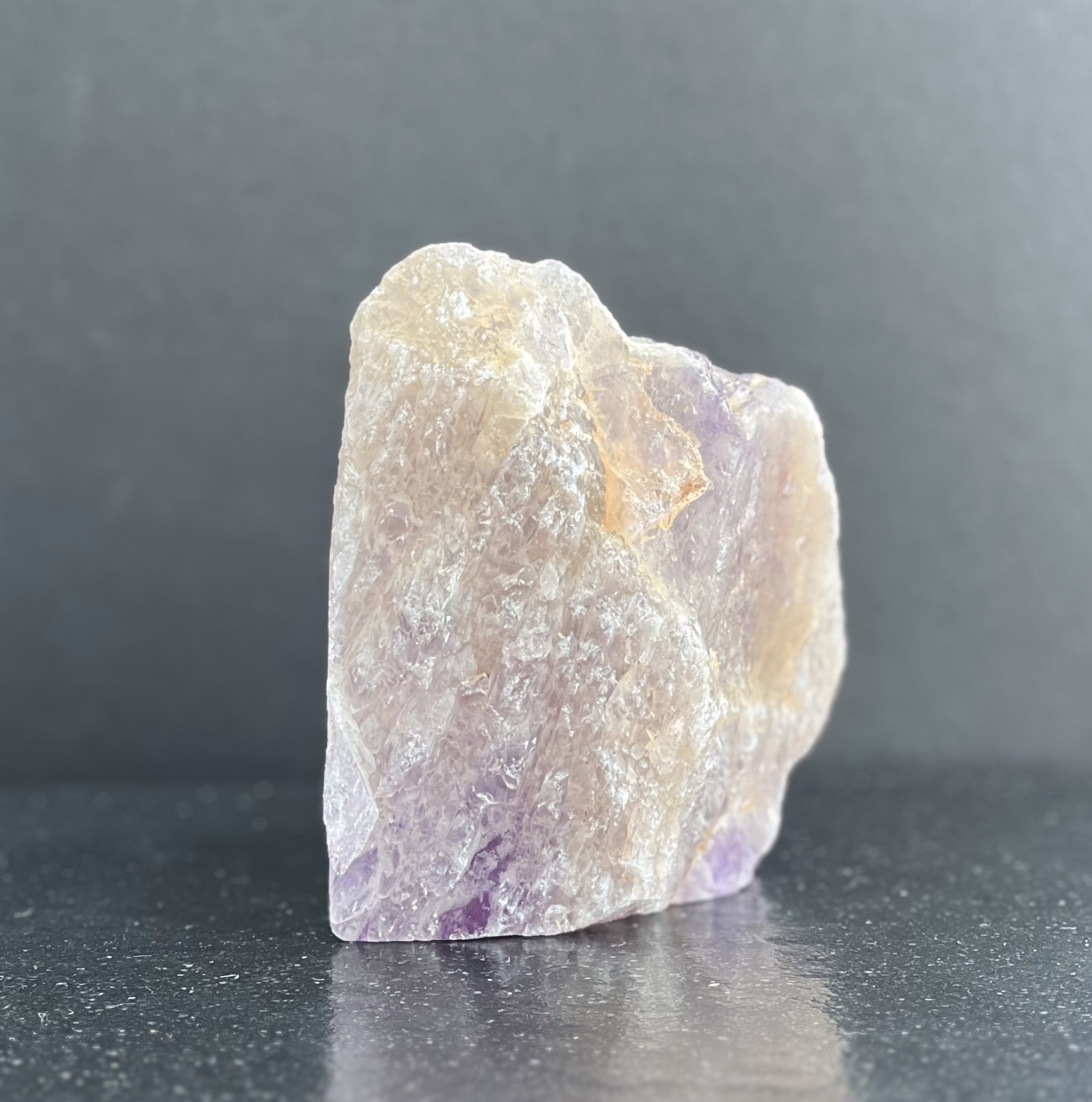 AMETHYSTE UNE FACE POLIE LES PIERRES DE KYRIA (2)