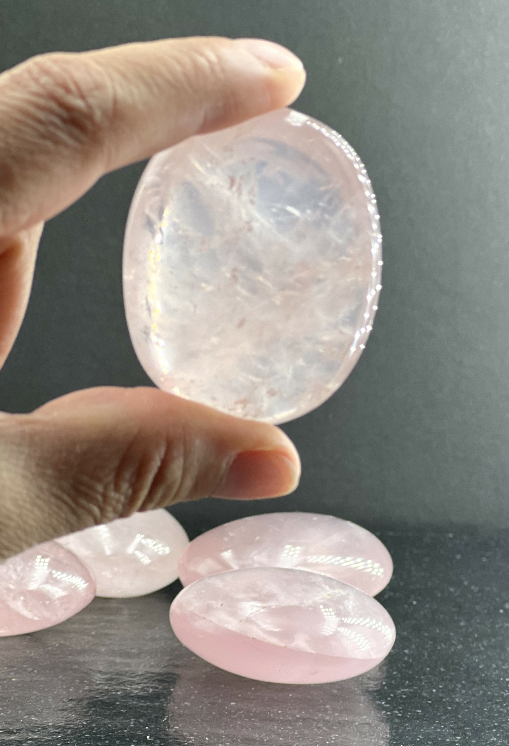 GROS GALET QUARTZ ROSE LES PIERRES DE KYRIA (3)