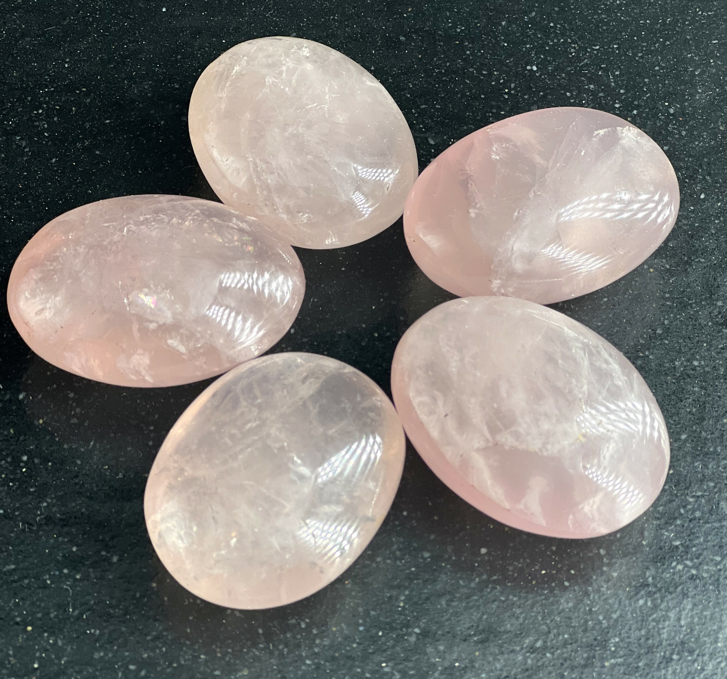 GROS GALET QUARTZ ROSE LES PIERRES DE KYRIA (1)