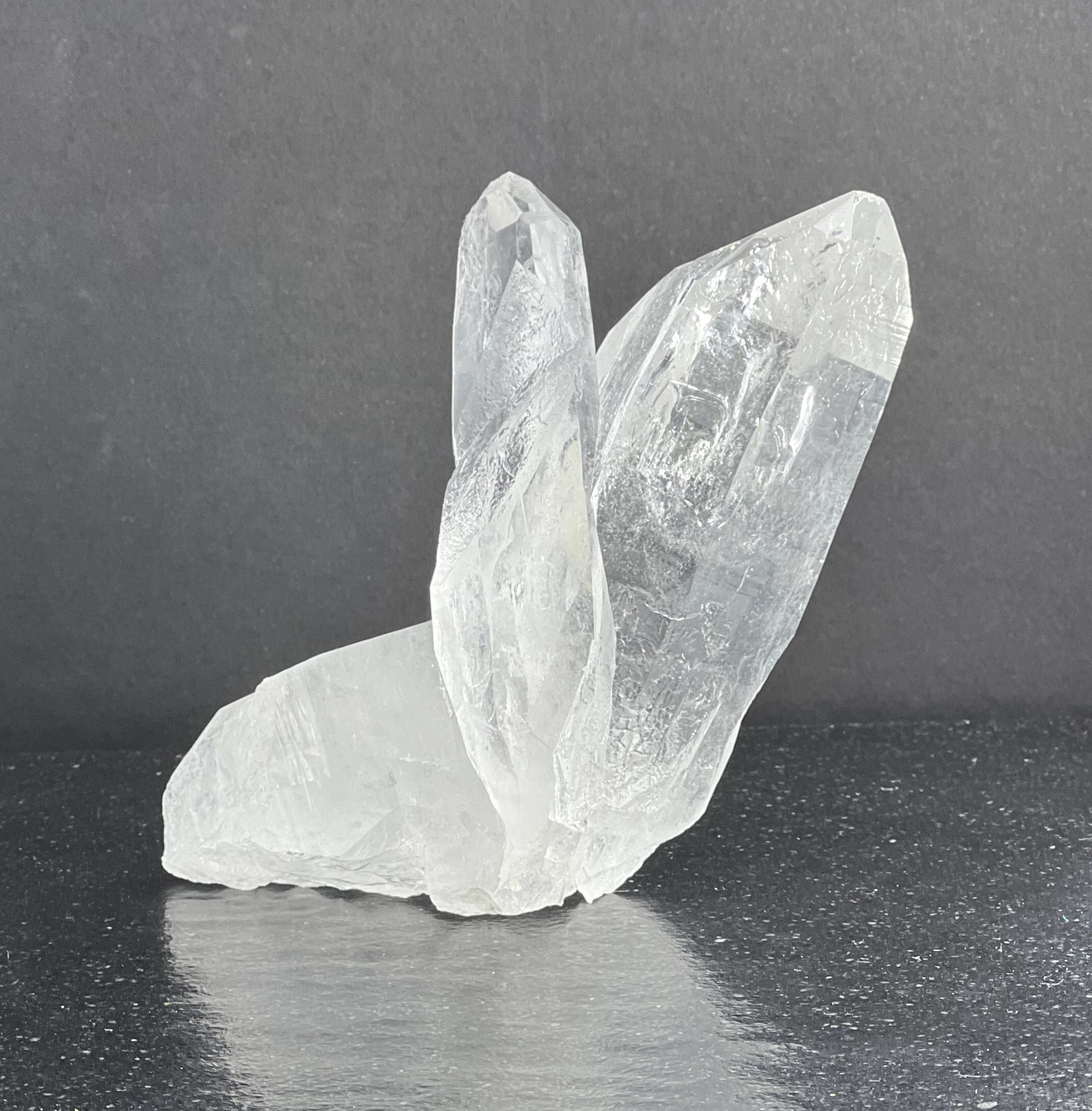 POINTES DE CRISTAL DE ROCHE QUARTZ BRUTES 325G LES PIERRES DE KYRIA (1)