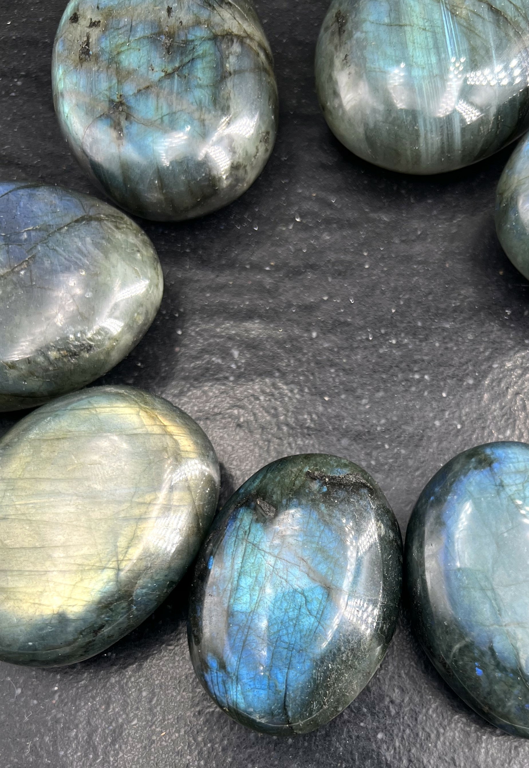 GROS GALET LABRADORITE LES PIERRES DE KYRIA (3)