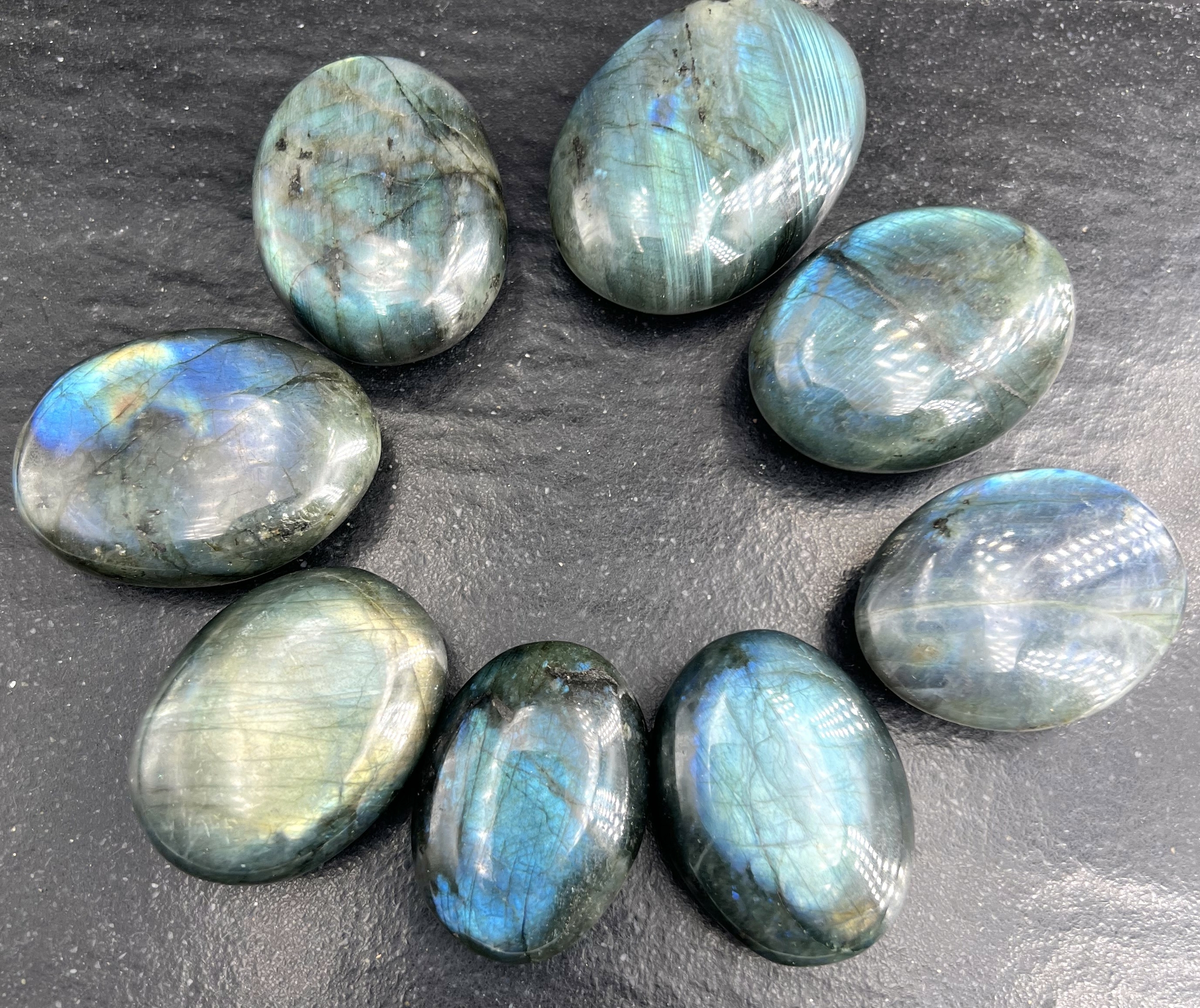 GROS GALET LABRADORITE LES PIERRES DE KYRIA (2)
