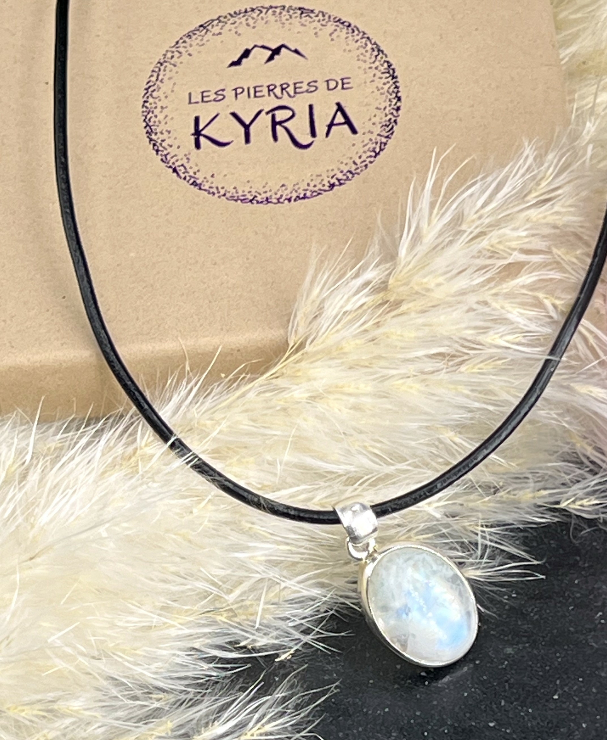 PENDENTIF PIERRE DE LUNE LES PIERRES DE KYRIA (2)