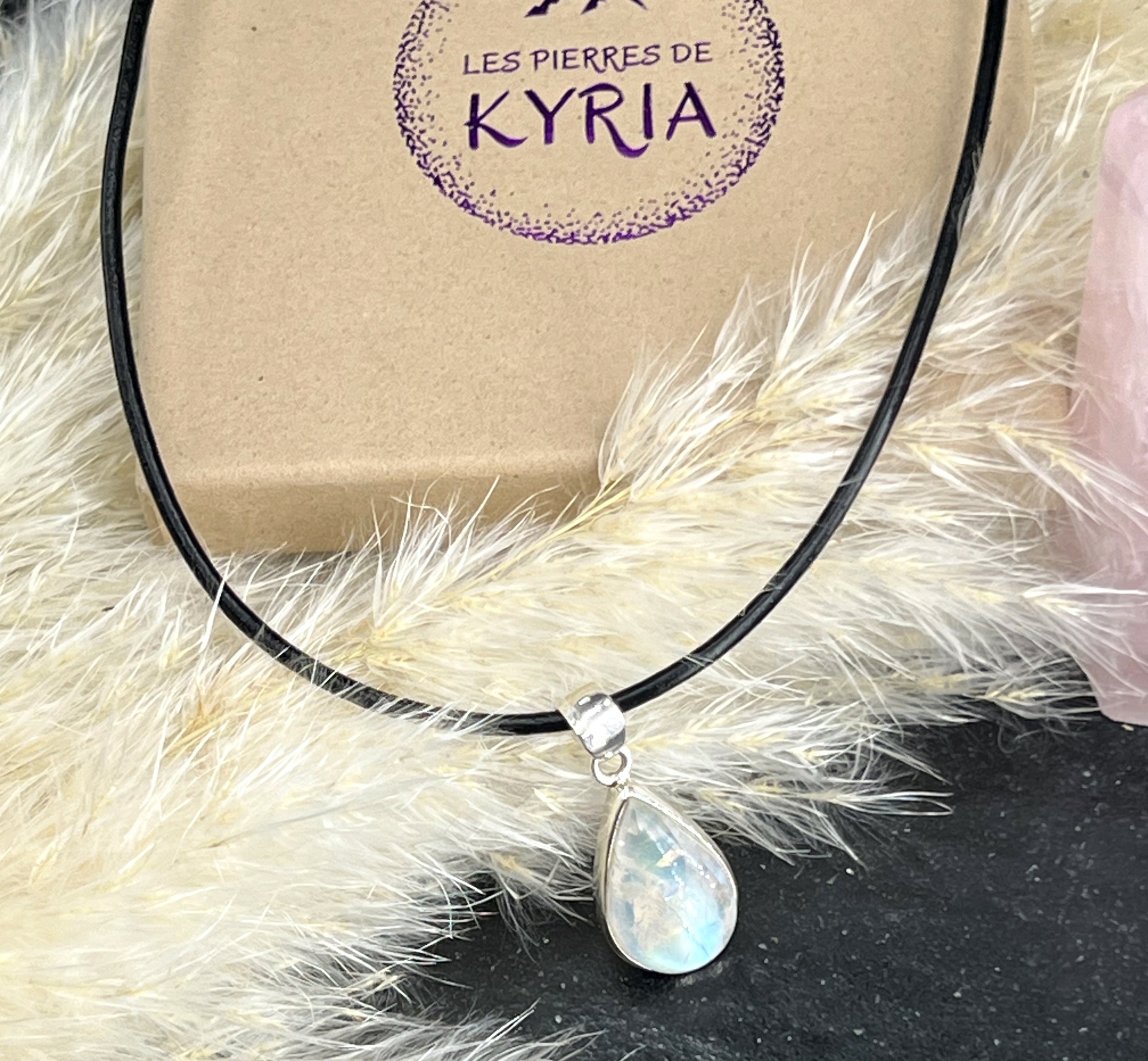 PENDENTIF PIERRE DE LUNE LES PIERRES DE KYRIA (2)