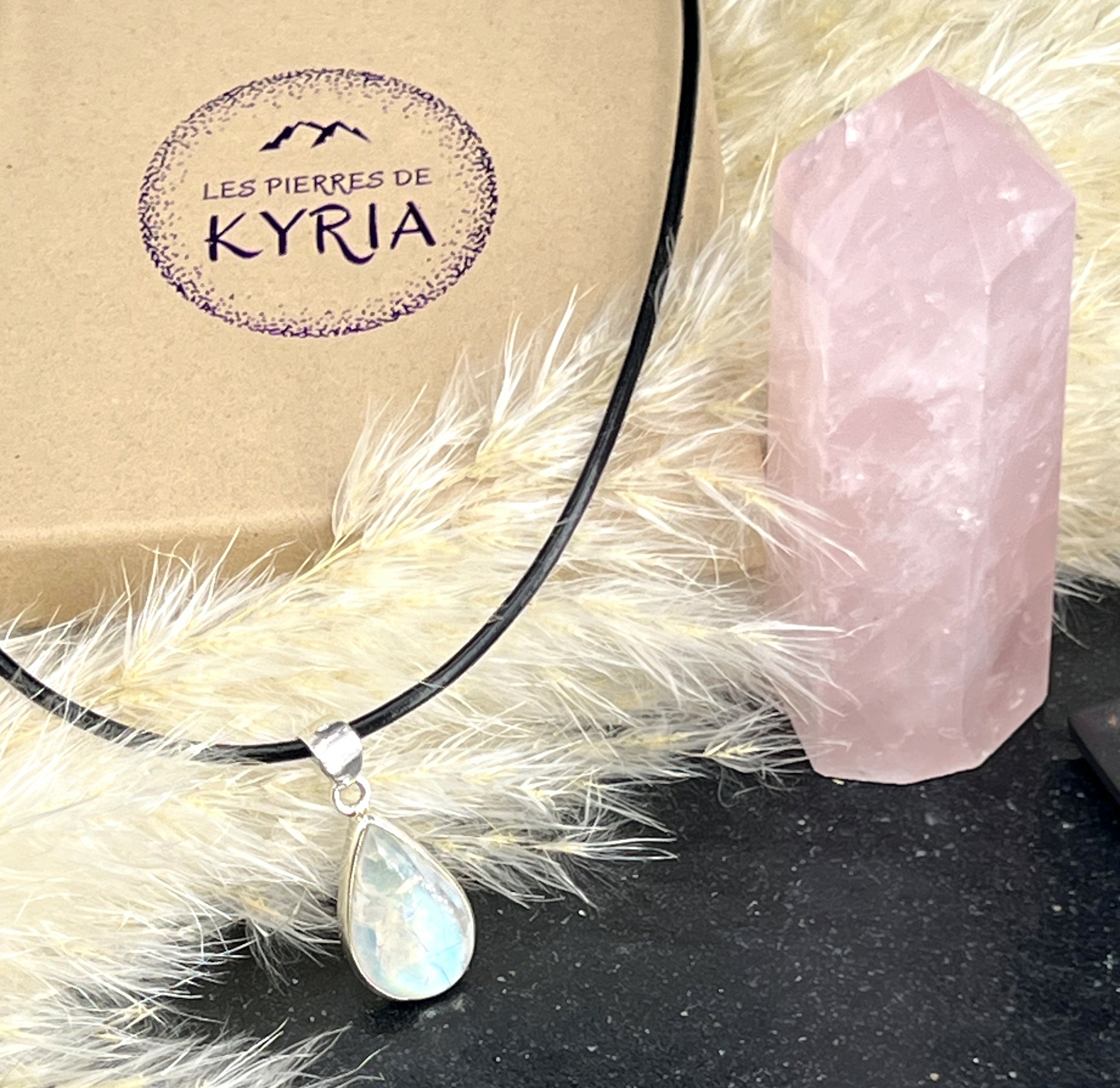 PENDENTIF PIERRE DE LUNE LES PIERRES DE KYRIA (1)