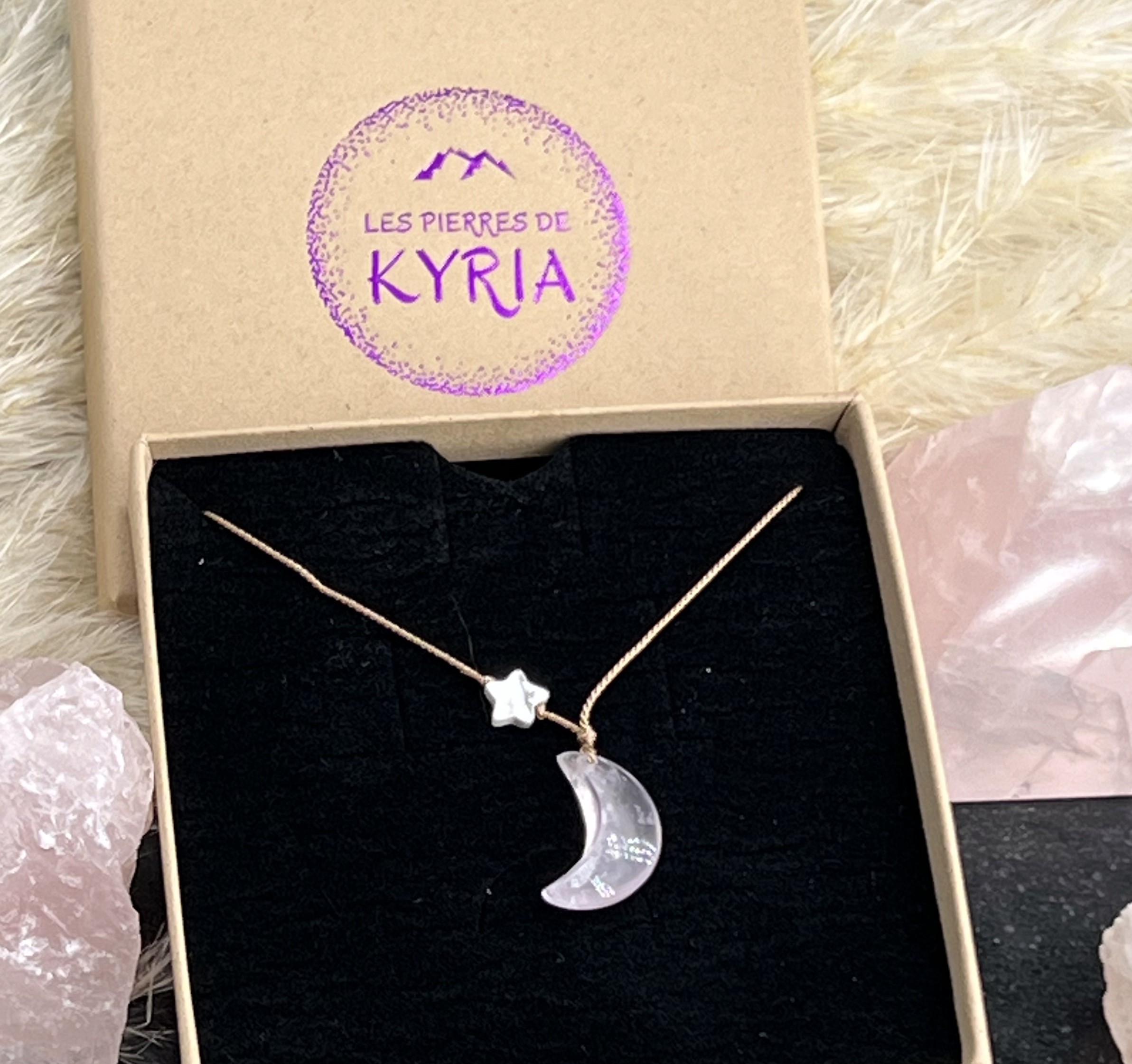 COLLIER CROISSANT DE LUNE QUARTZ ROSE LES PIERRES DE KYRIA (5)