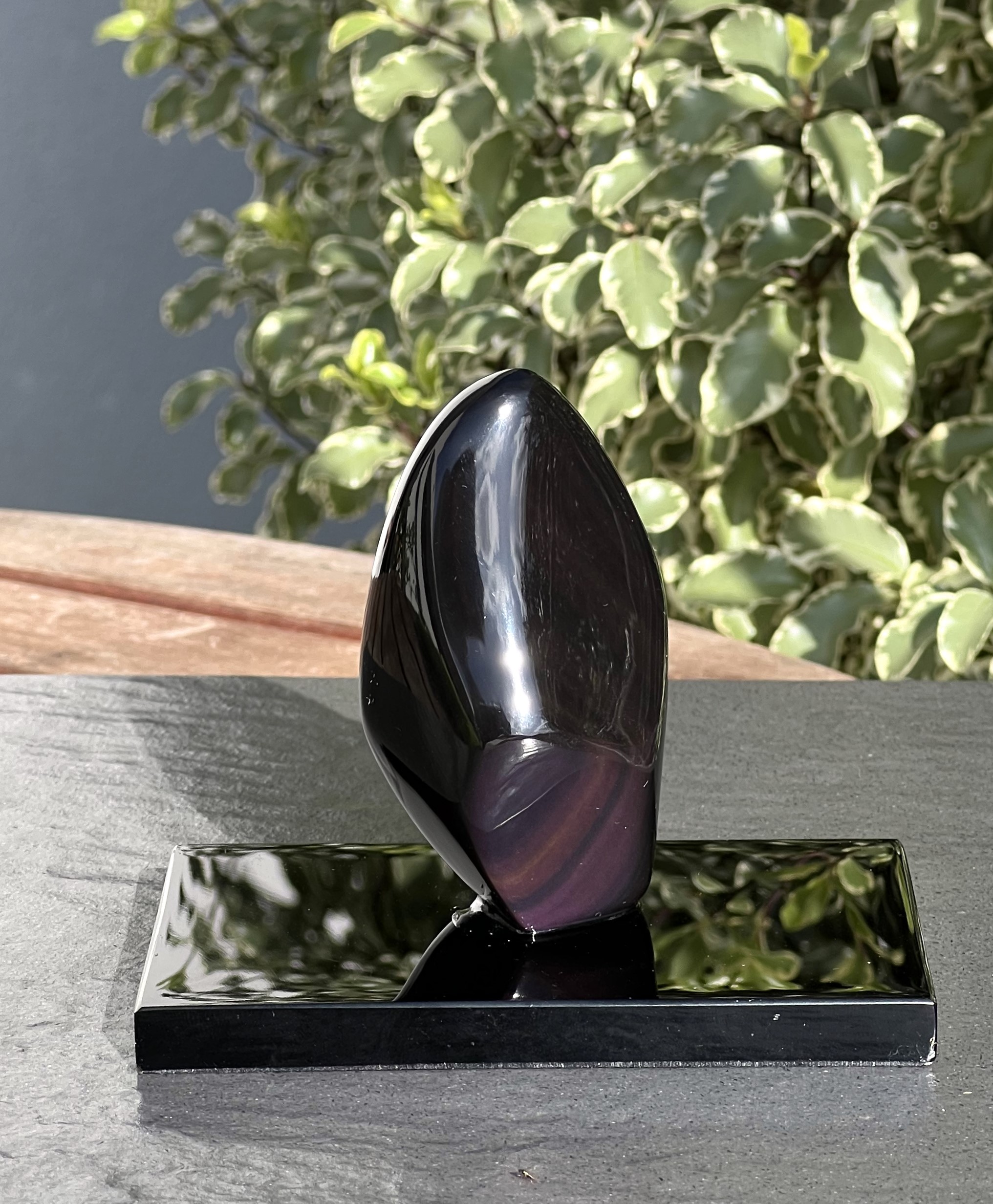 STATUE VIERGE MARIE OBSIDIENNE OEIL CELESTE ARC EN CIEL LES PIERRES DE KYRIA (5)