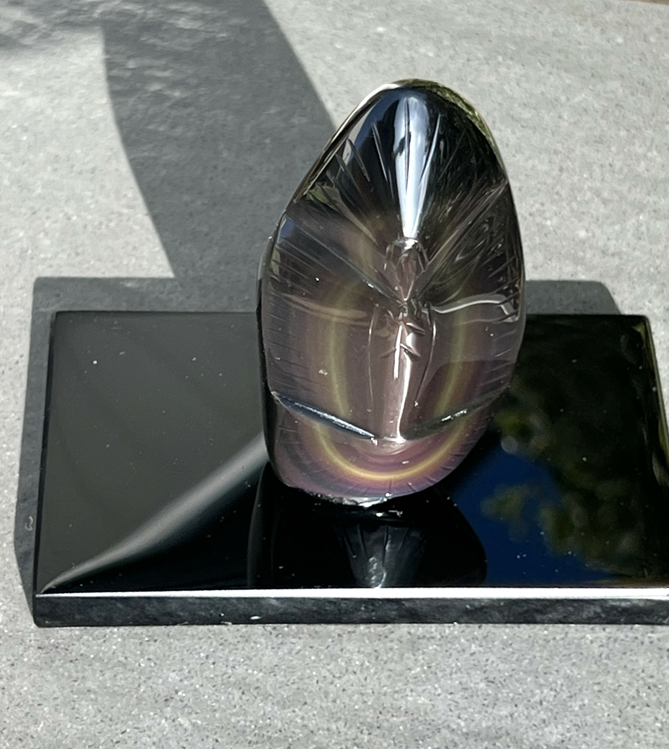 STATUE VIERGE MARIE OBSIDIENNE OEIL CELESTE ARC EN CIEL LES PIERRES DE KYRIA (7)