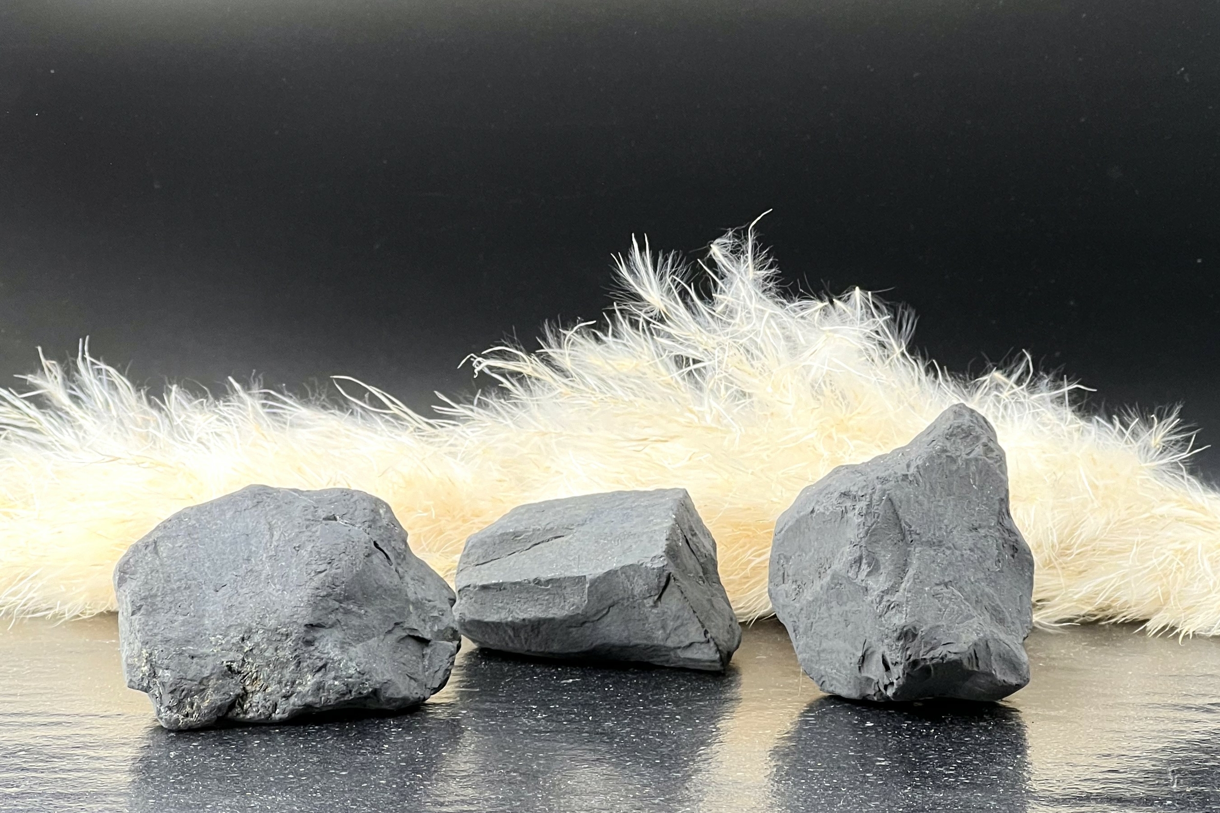 SHUNGITE BRUTE LES PIERRES DE KYRIA (1)